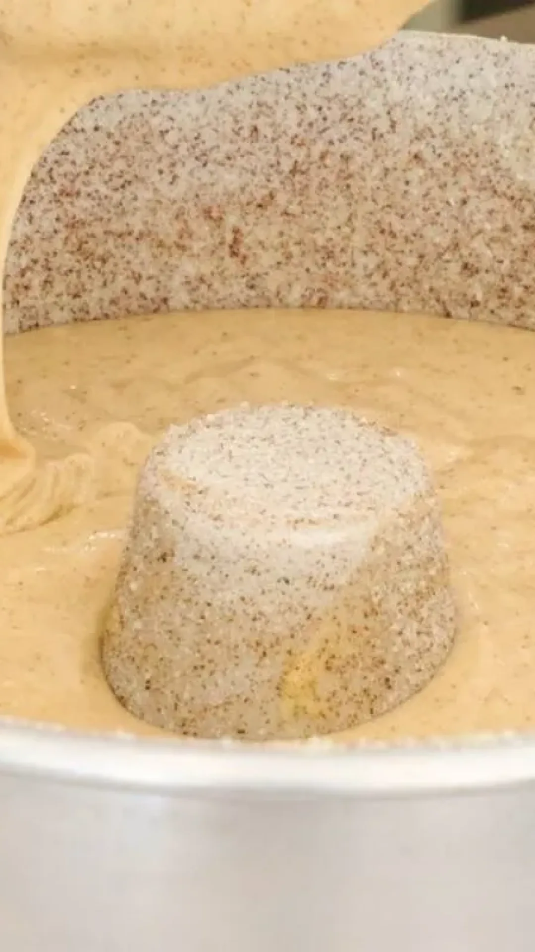 Bolo de banana simples: parece aqueles caseirinhos que vendem nas casas de bolos