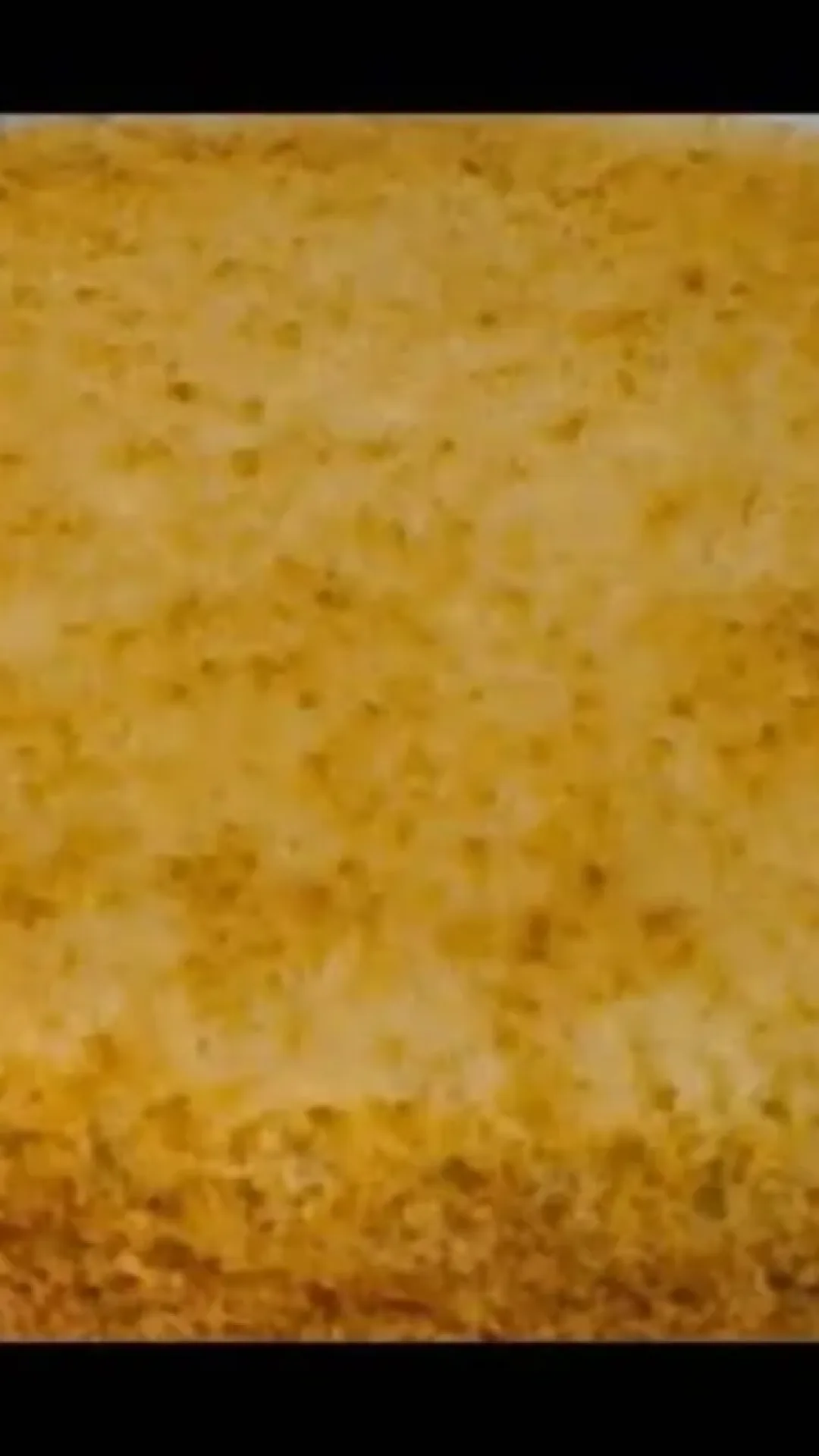 Bolo de baunilha simples e fofinho, com uma massa muito leve e cheirosa que todos vão amar