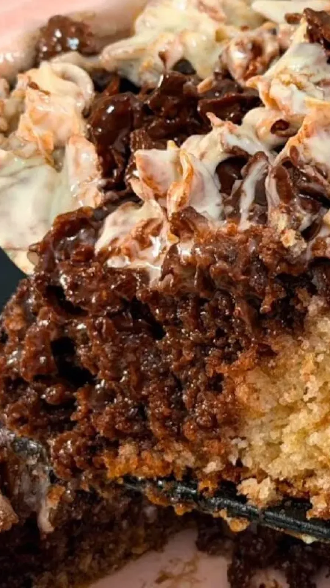 Bolo de chocolate crocante: este bolo vai te surpreender, fácil e sem erros