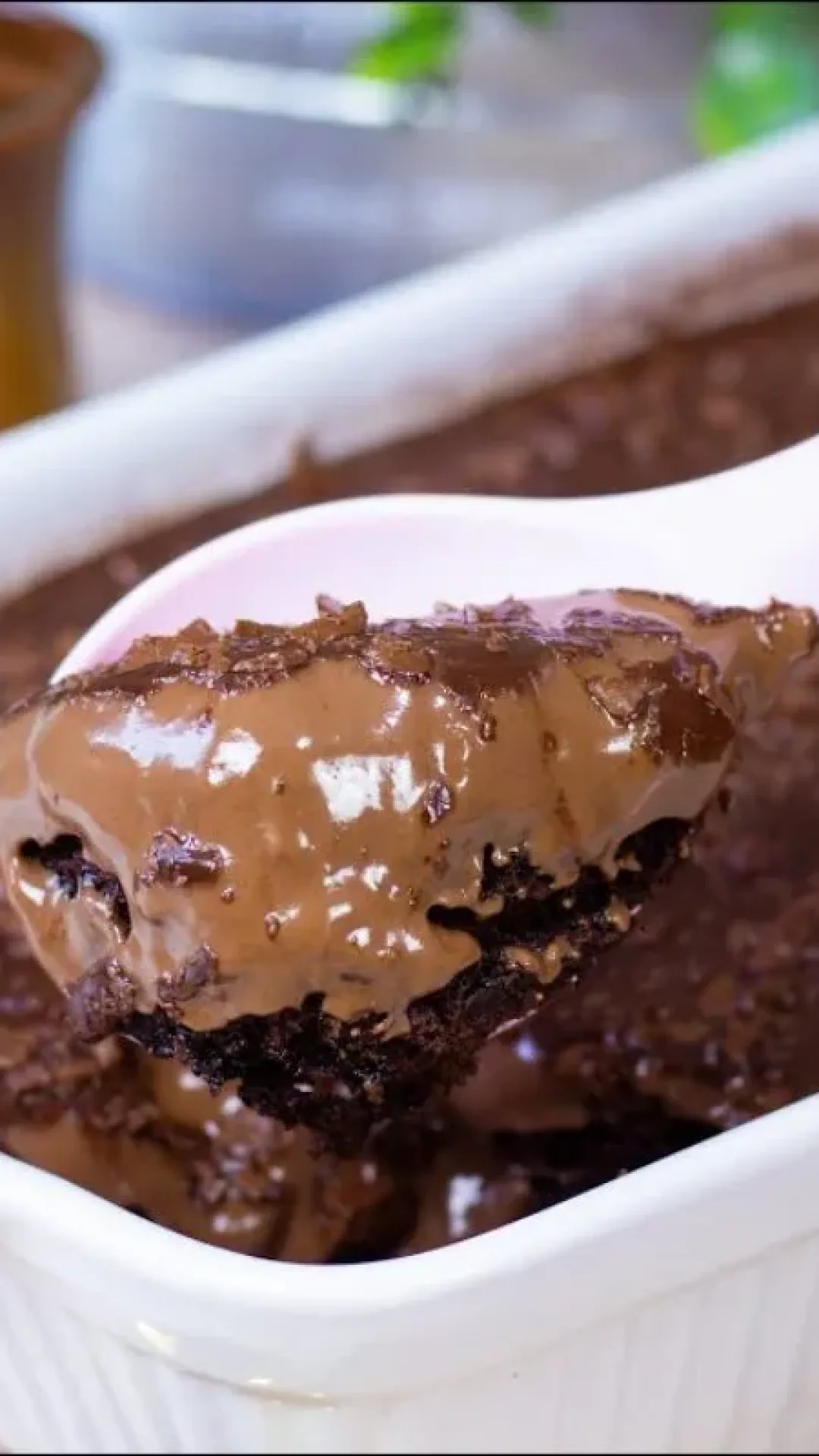 Bolo de chocolate de colher: tão cremoso que não dá para saber se é lanche ou sobremesa