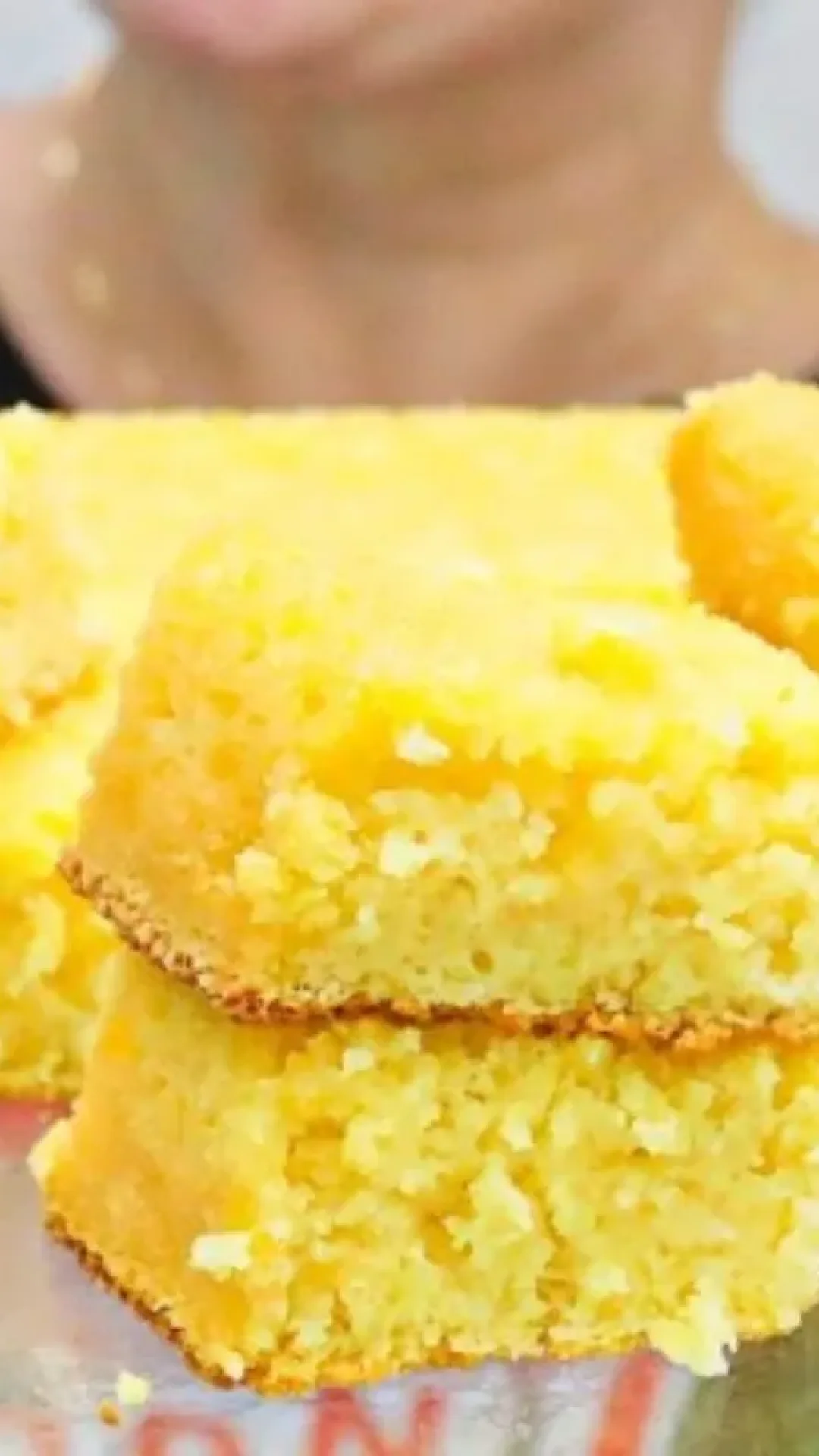 Bolo de fubá molhadinho: veja como não deixar seu bolo seco nunca mais