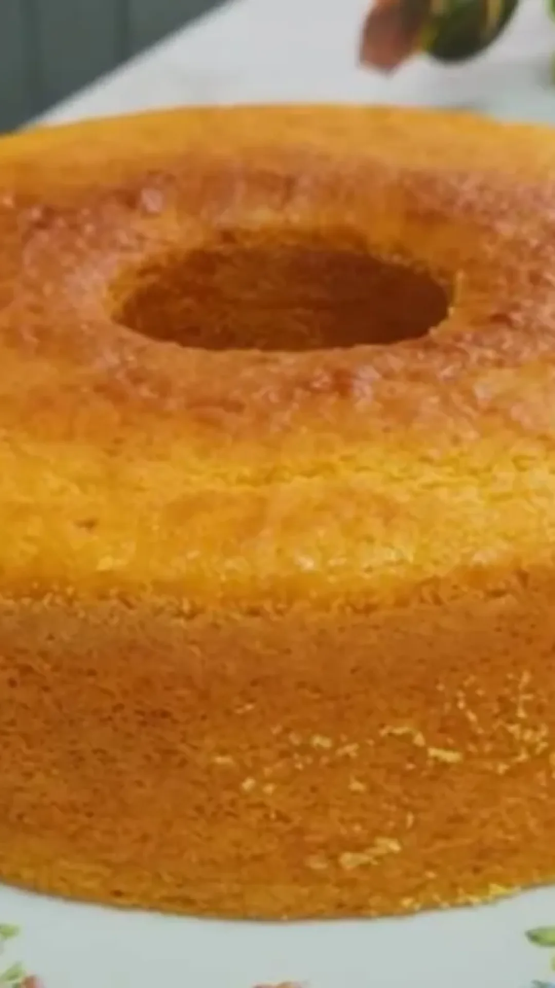 Bolo de fubá molhado: o que mais combina com uma xícara de café quentinho