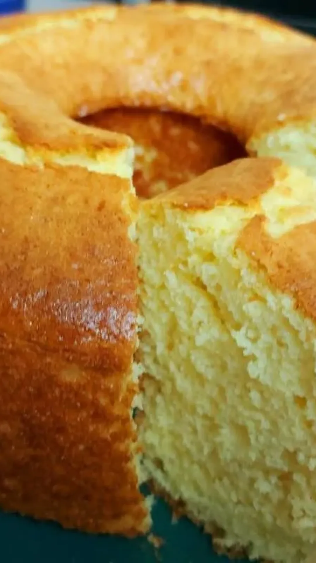 Bolo de laranja com creme de leite: fica incrível e não dá trabalho nenhum para fazer