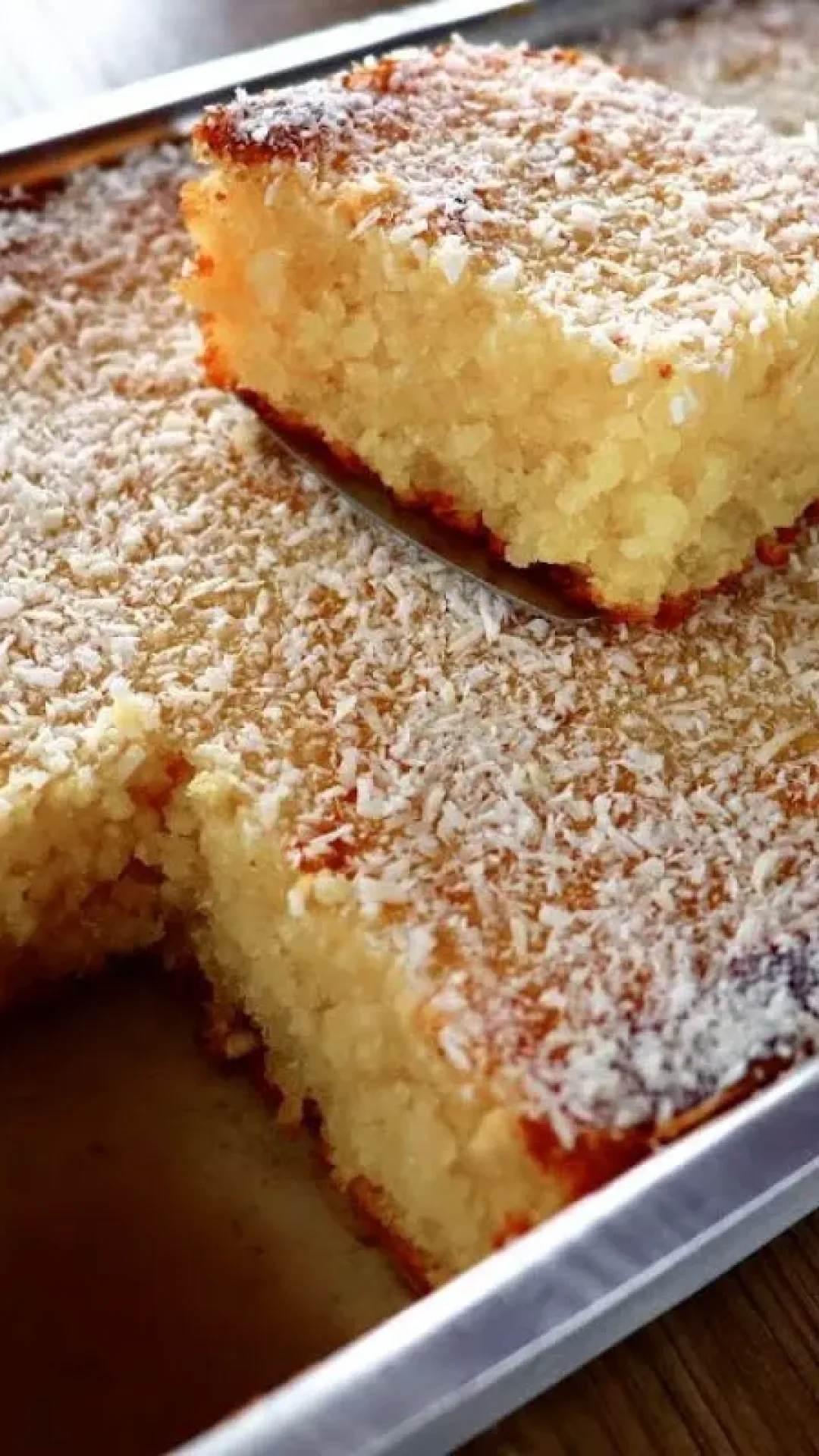Bolo de tapioca granulada delicioso sem farinha e com aquele sabor de roça