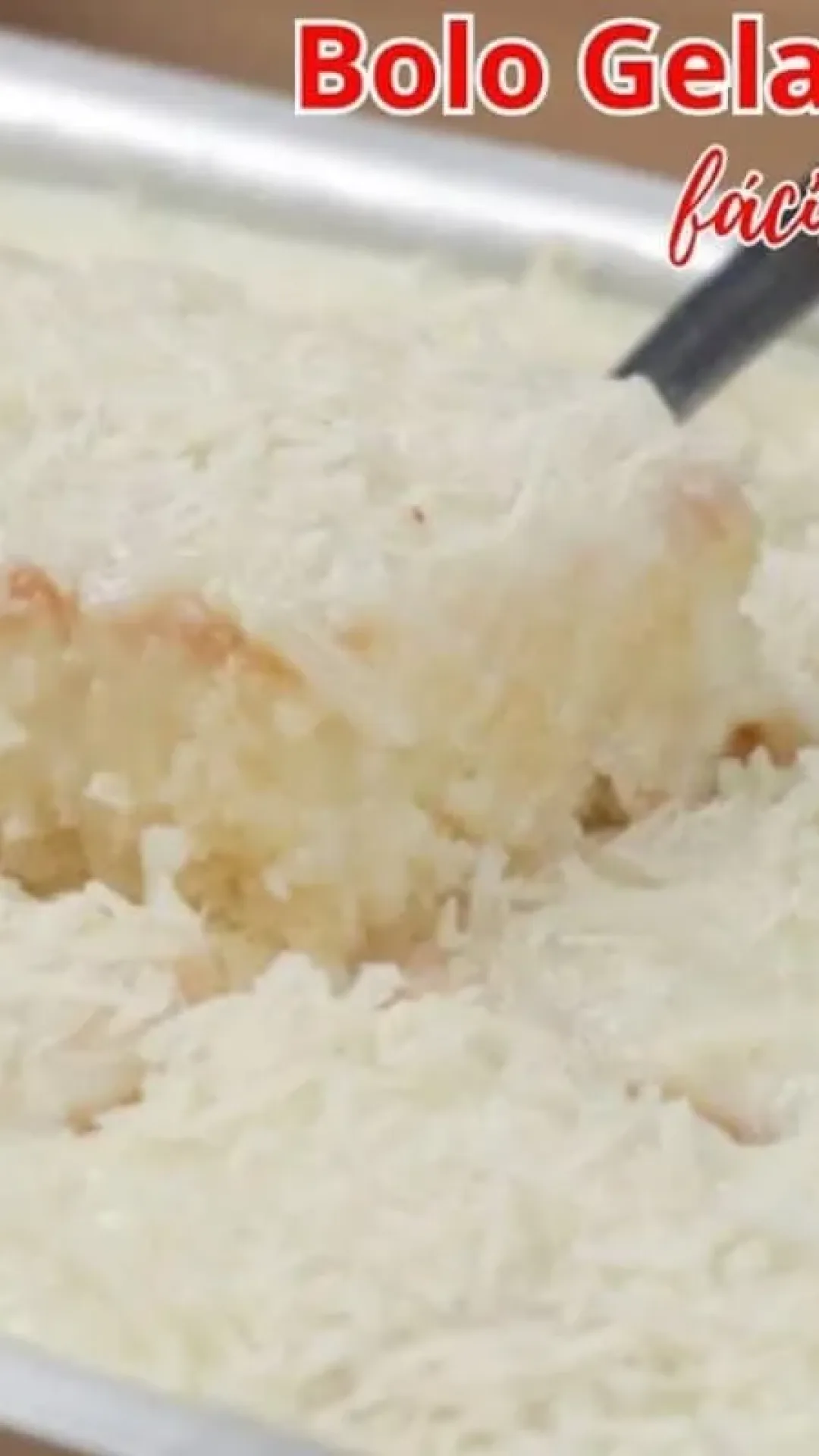 Bolo gelado de coco: aquele molhadinho que desmancha na boca