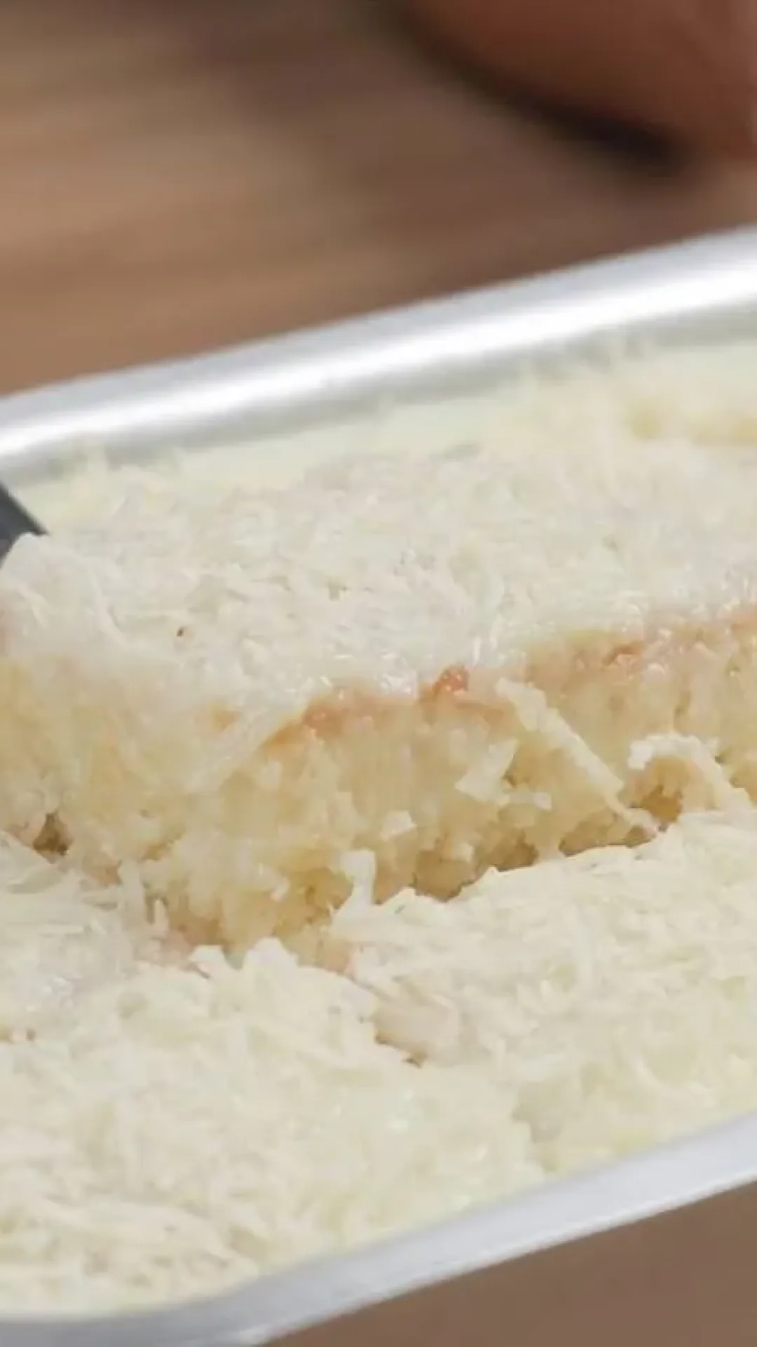 Bolo gelado de coco: o mais gostoso que você vai ver essa semana