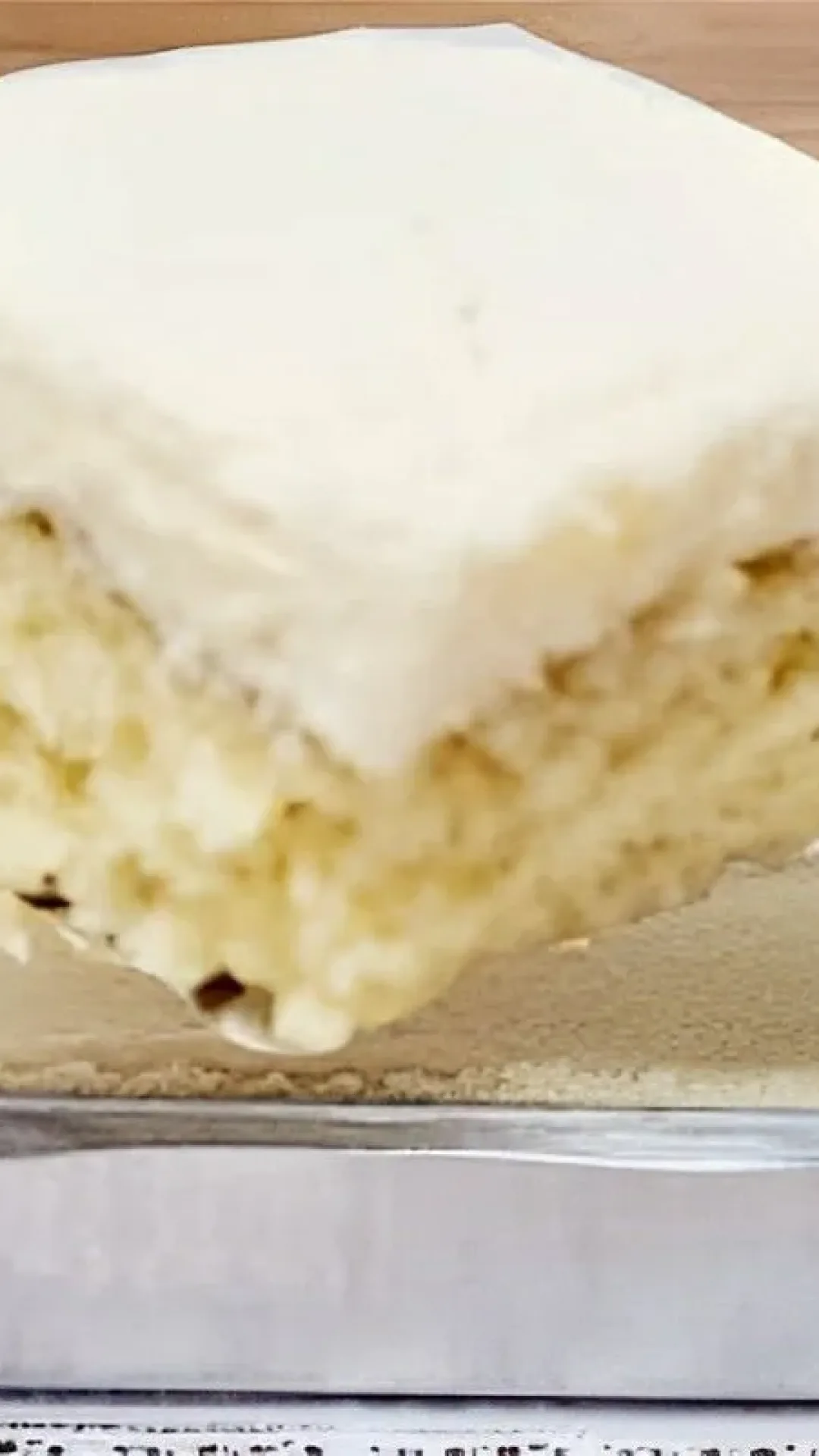 Bolo moça gelada um bolo gelado de leite condensado delicioso e fácil de fazer