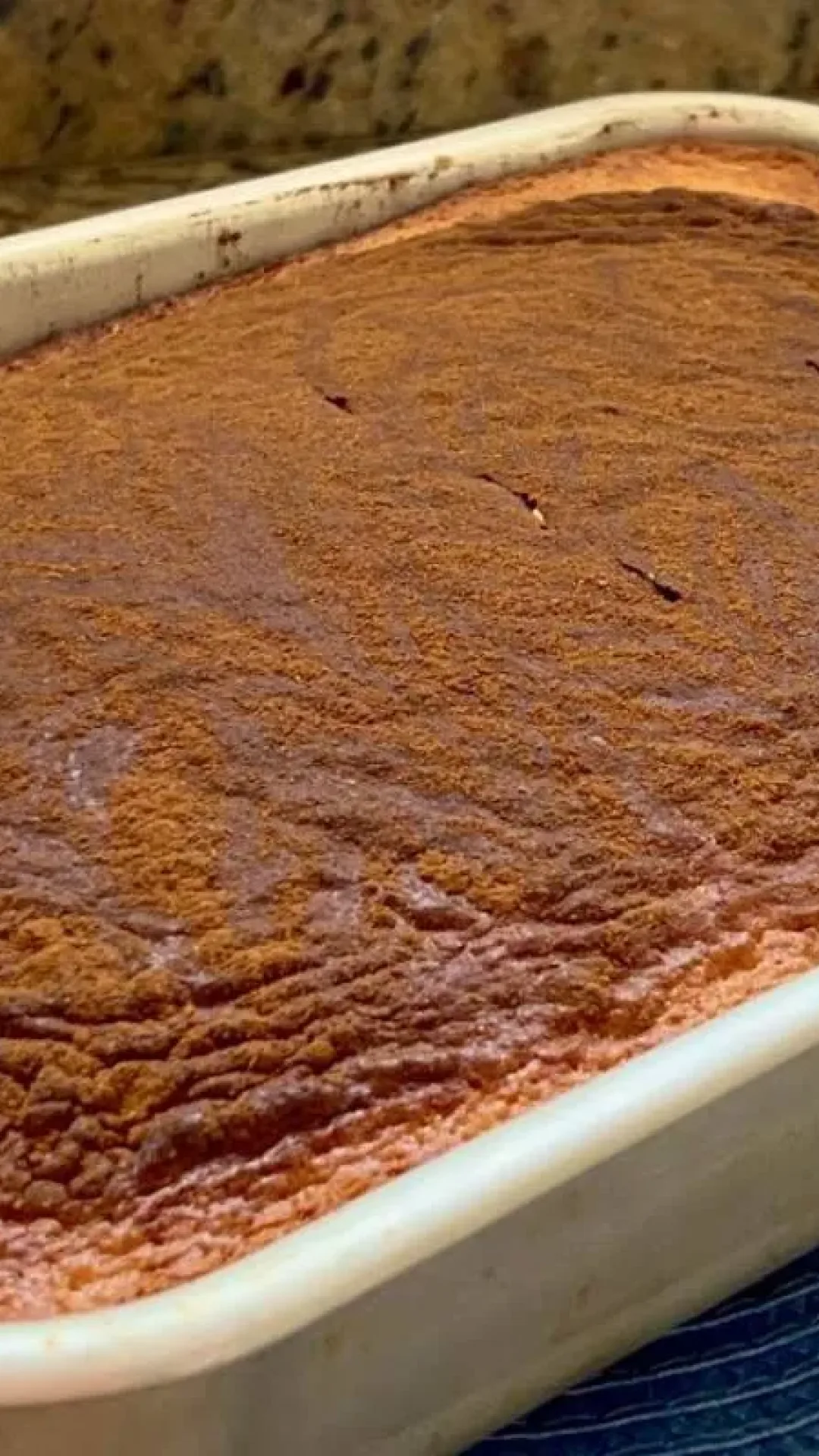 Bolo moça morena fofinho e delicioso que eu gastei só 9 reais para fazer