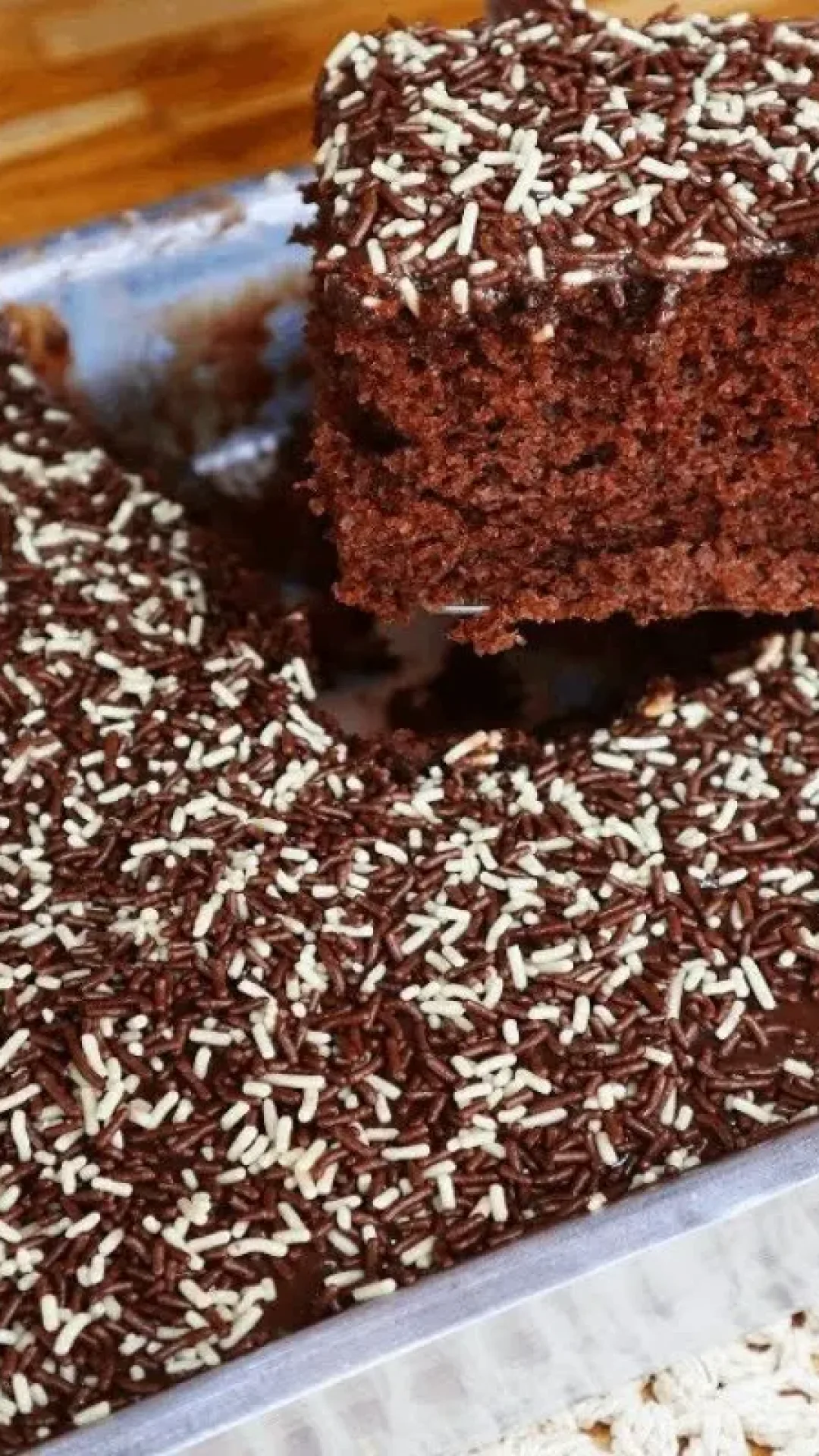 Bolo nega maluca fofinho sem batedeira e sem liquidificador pronto em poucos minutos
