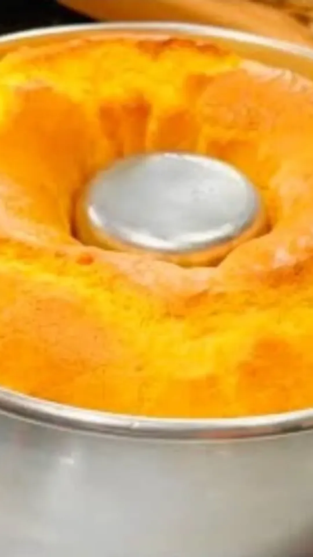 Bolo pão de queijo com polvilho e batido no liquidificador: fica uma delícia