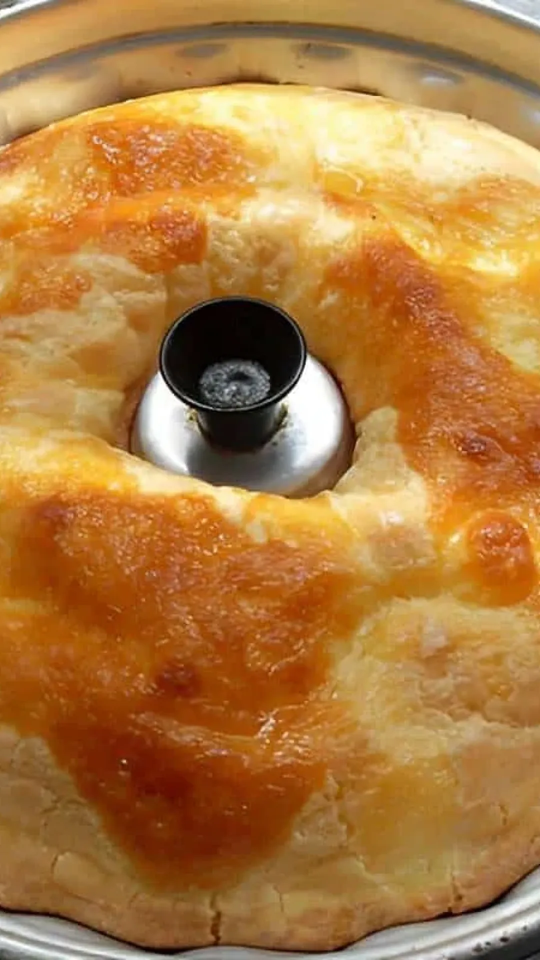 Bolo pão de queijo mineiro uma delícia que vai servir toda família em casa faço toda semana