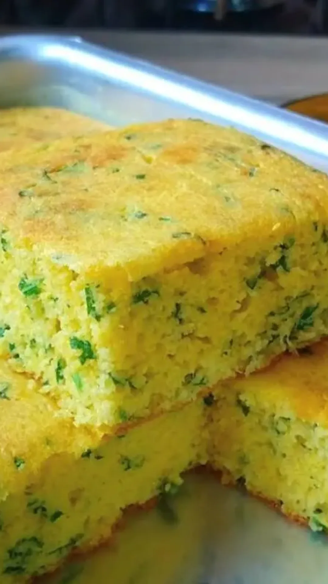 Bolo salgado da fazenda leve e fofinho com um tempero todo especial