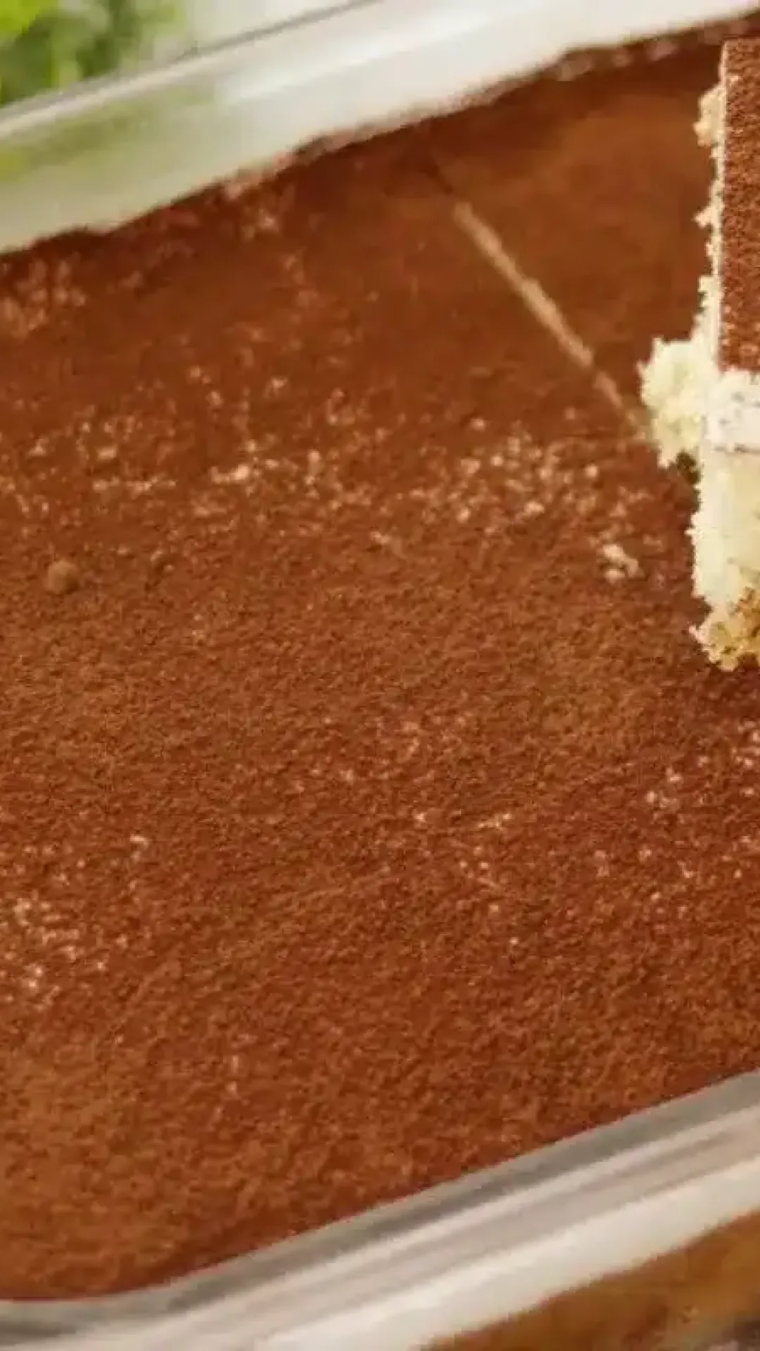 Bolo tiramisu na travessa: confeiteira famosa ensina você a preparar esse arraso de sobremesa