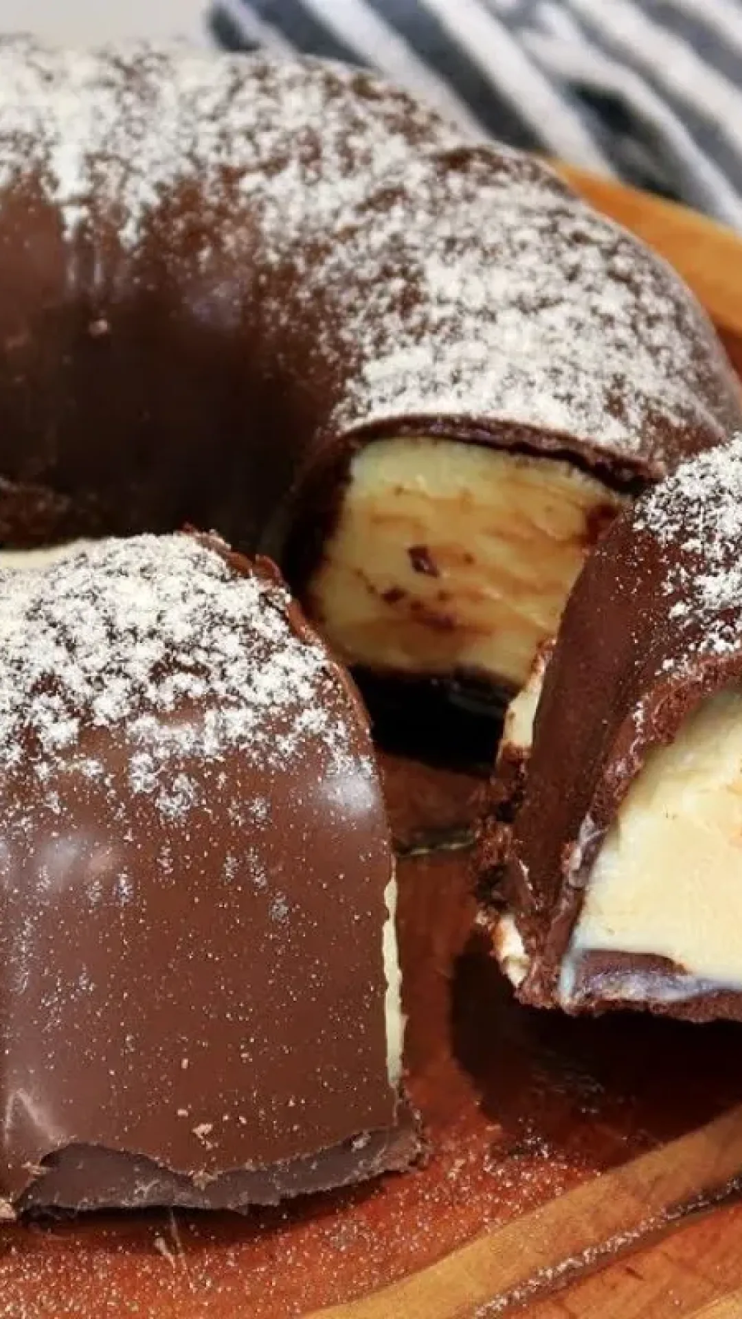 Bombom gigante de Leite Ninho: sobremesa fácil e deliciosa para o seu evento