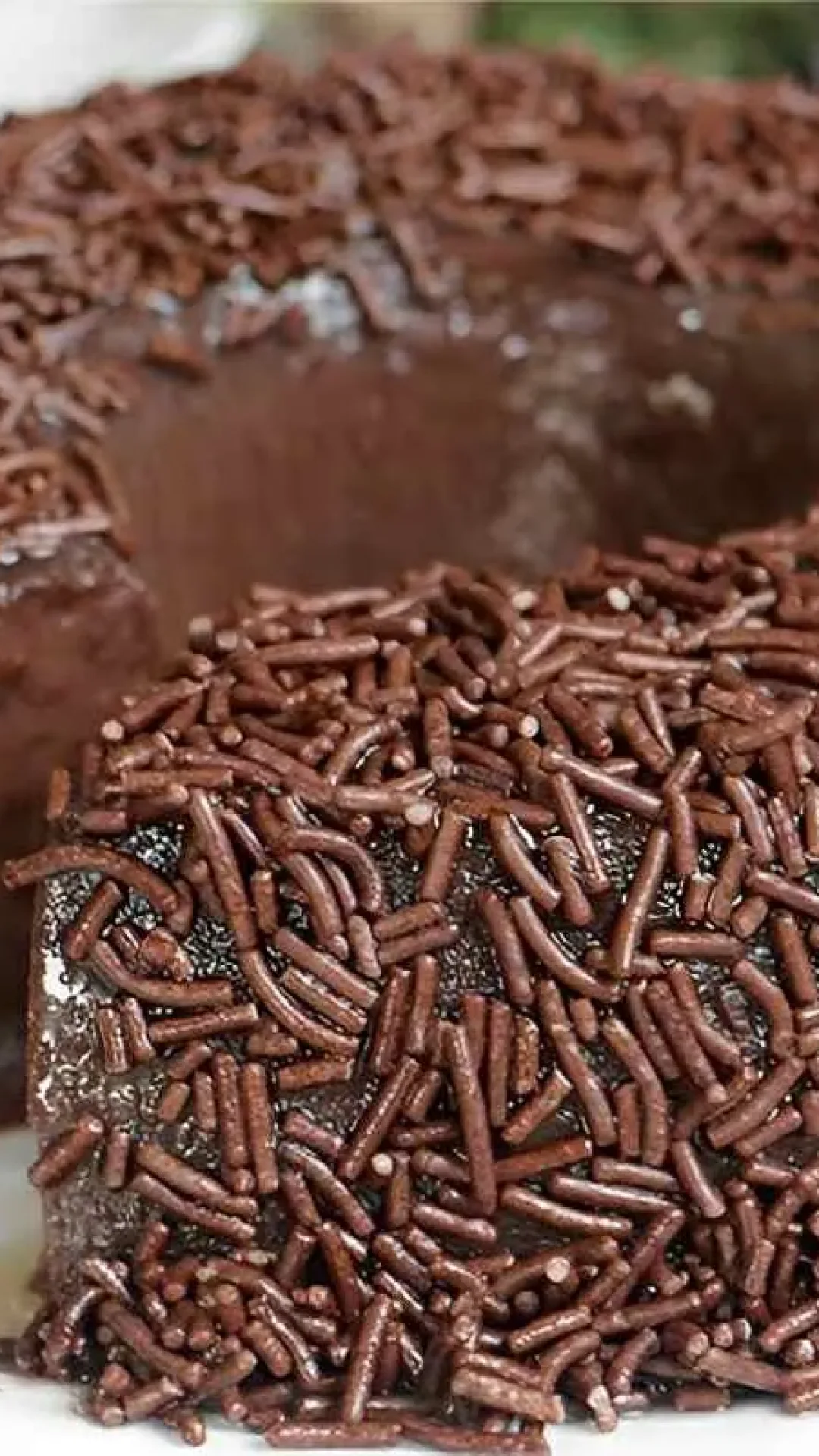 Brigadeirão super fácil de preparar e delicioso para servir na sobremesa