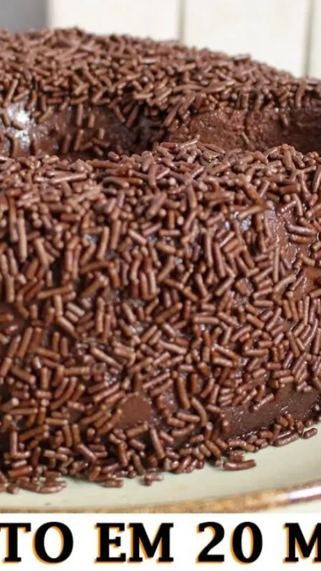 Brigadeirão tradicional cremoso e fácil, sobremesa que todo mundo ama