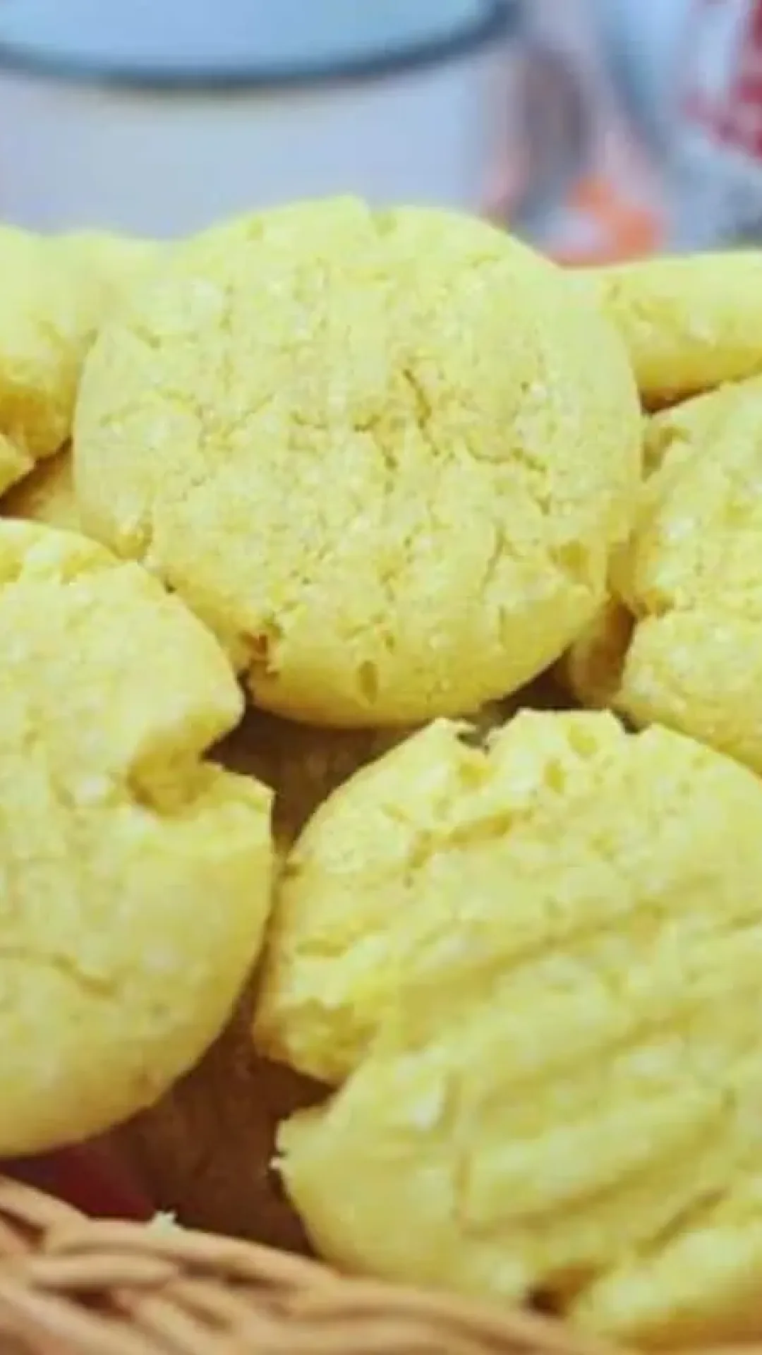 Broa de fubá com coco tão gostosa que não dá para comer 1 só