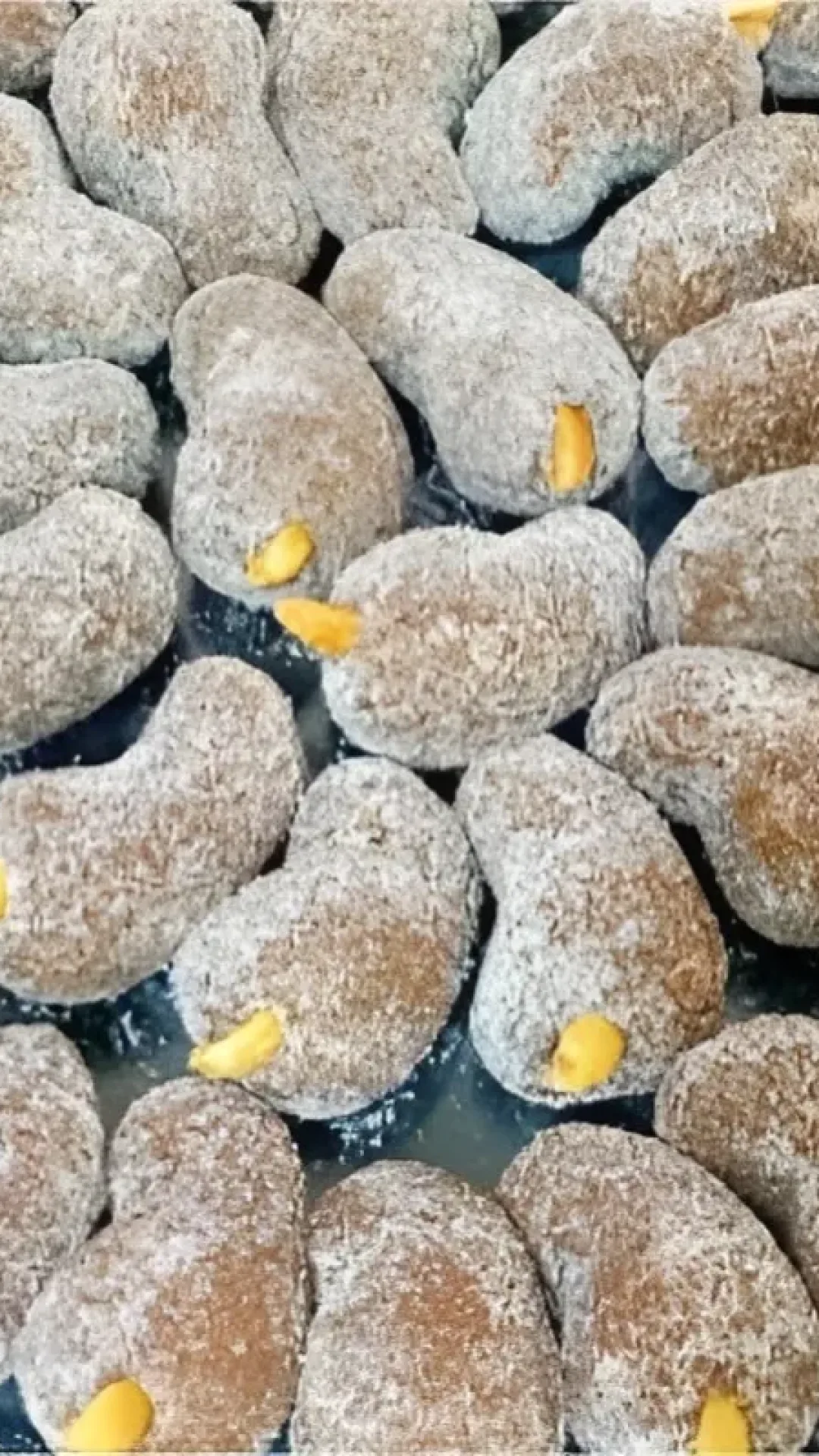 Cajuzinho que não vai ao fogo feito com apenas 3 ingredientes muito prático e perfeito para a festinha