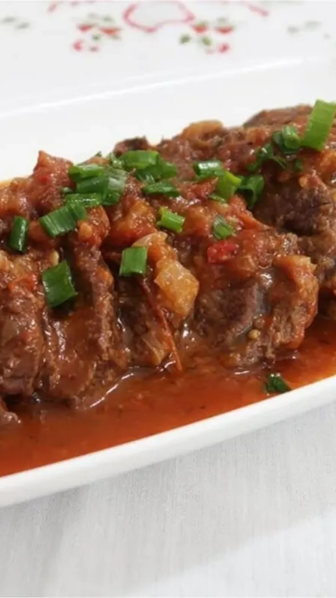 Carne de panela ao molho um prato barato e delicioso para completar seu almoço de ano novo