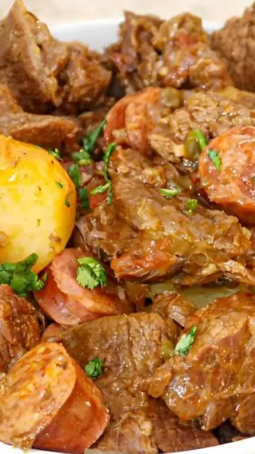 Carne de panela tão saborosa e macia que chega a desmanchar