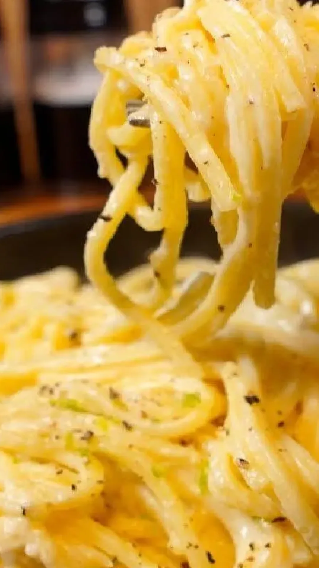 Chef de cozinha ensina a fazer um macarrão com limão magnífico