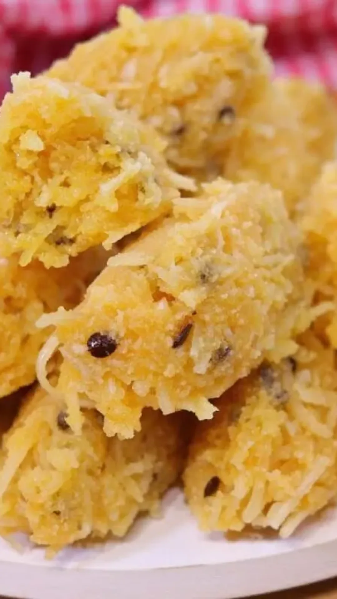 Cocada de maracujá sequinha por fora e molhadinha por dentro que todo mundo adora