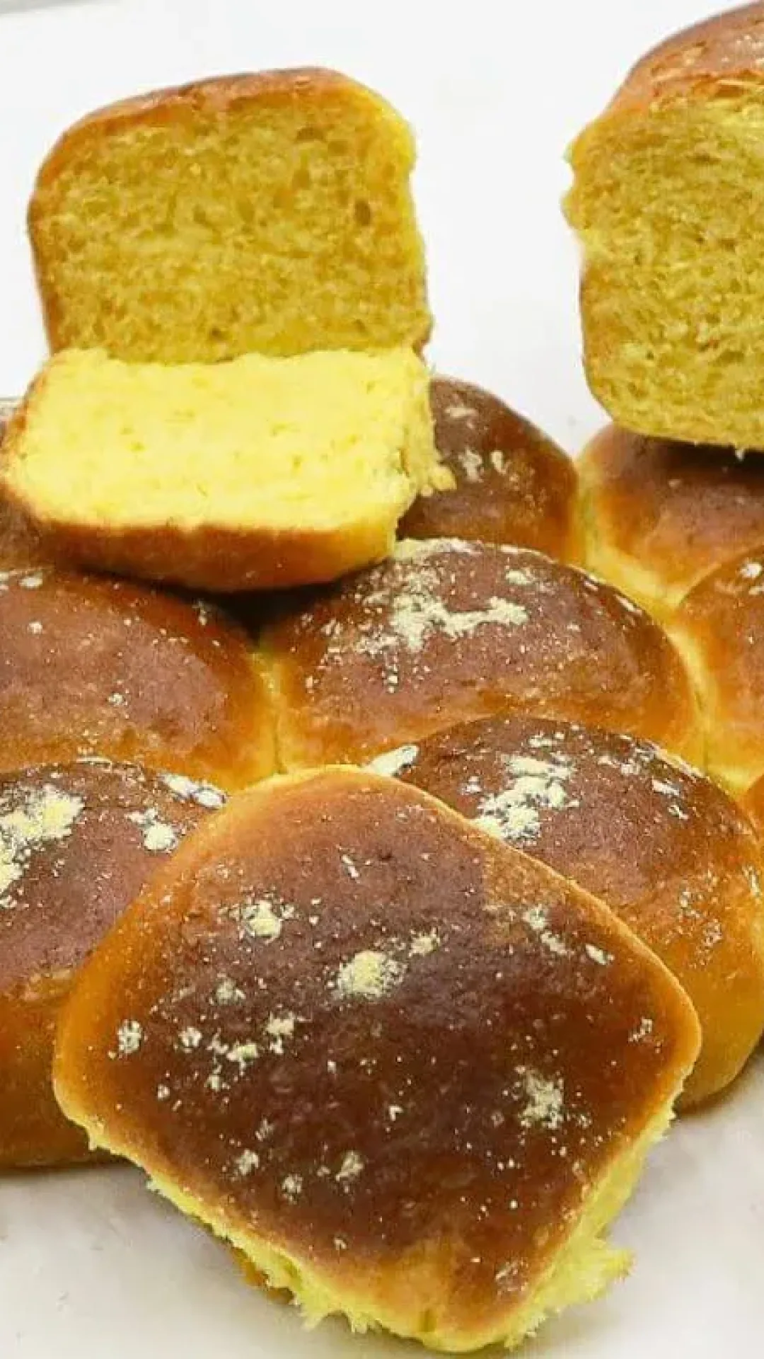 Com um café quentinho esse pão caseiro de milho fica mais delicioso ainda