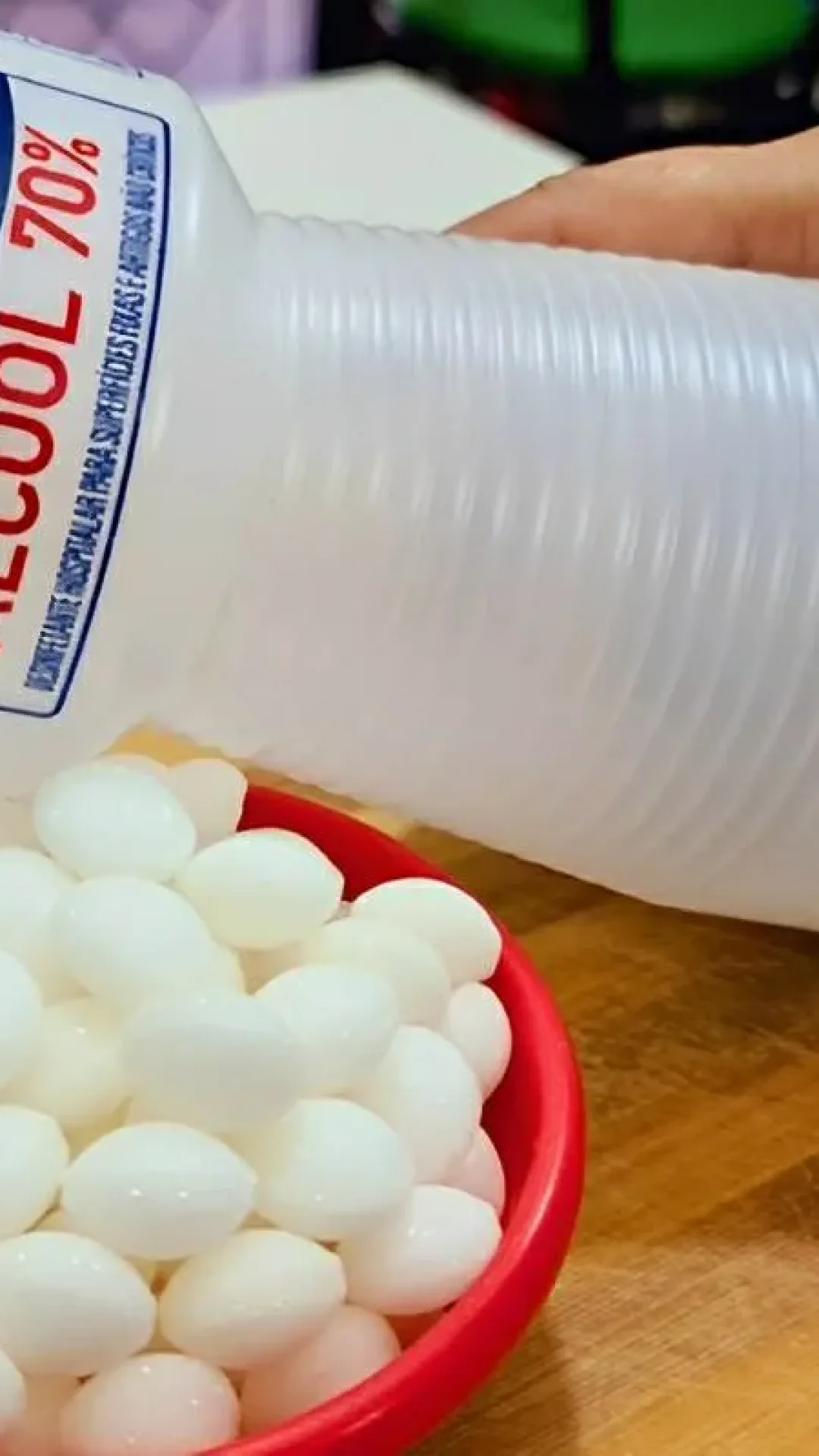 Como acabar com as baratas em casa usando um segredinho da vovó