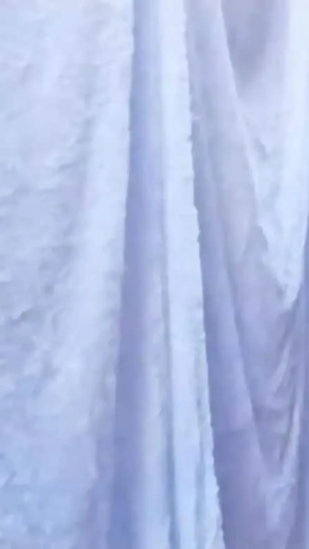 Como deixar roupas mais brancas sem esforço e sem ficar esfregando no tanque o dia todo