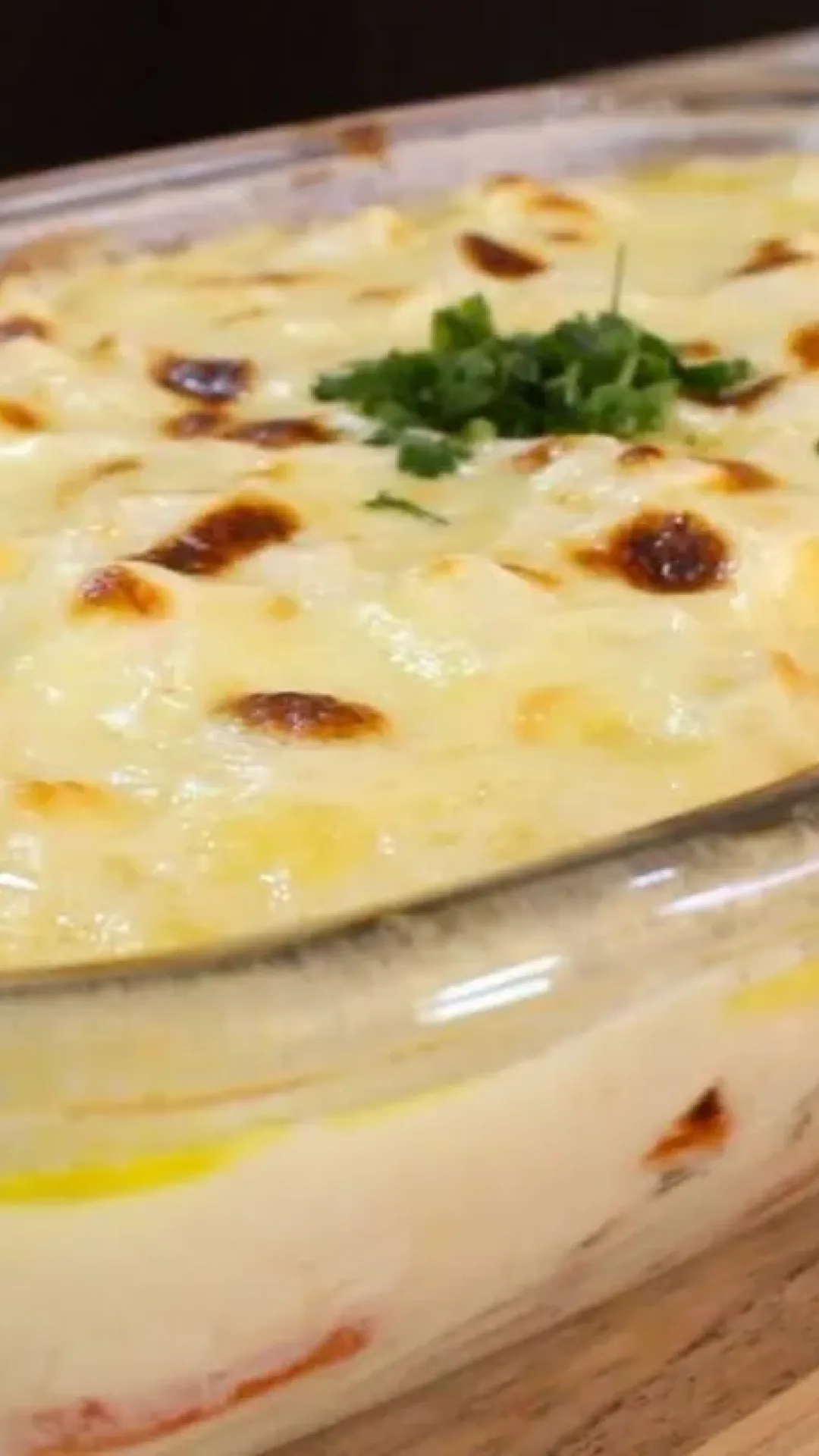 Como fazer filé de tilápia ao molho cremoso no forno para o almoço de domingo de páscoa