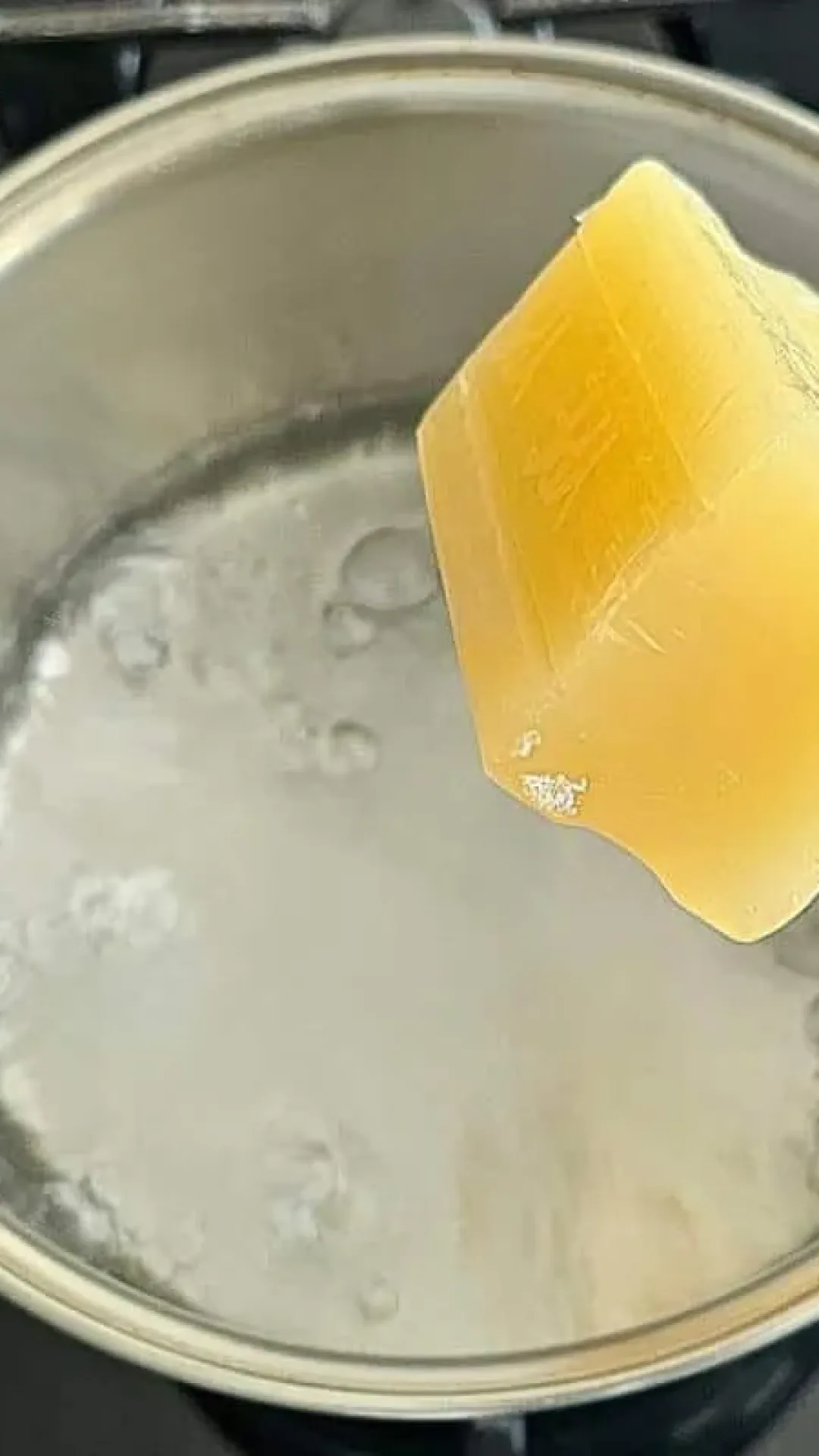 Como fazer sabão caseiro de um jeito tão fácil que você nunca imaginou