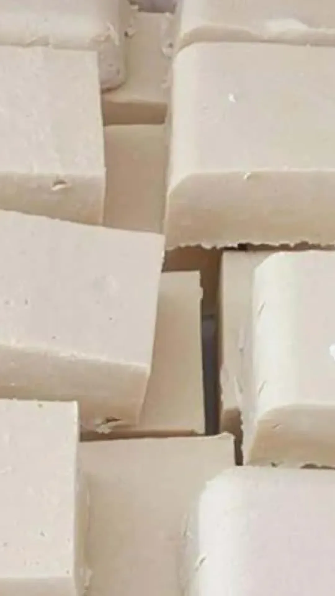 Como fazer sabão caseiro econômico usando apenas 3 ingredientes