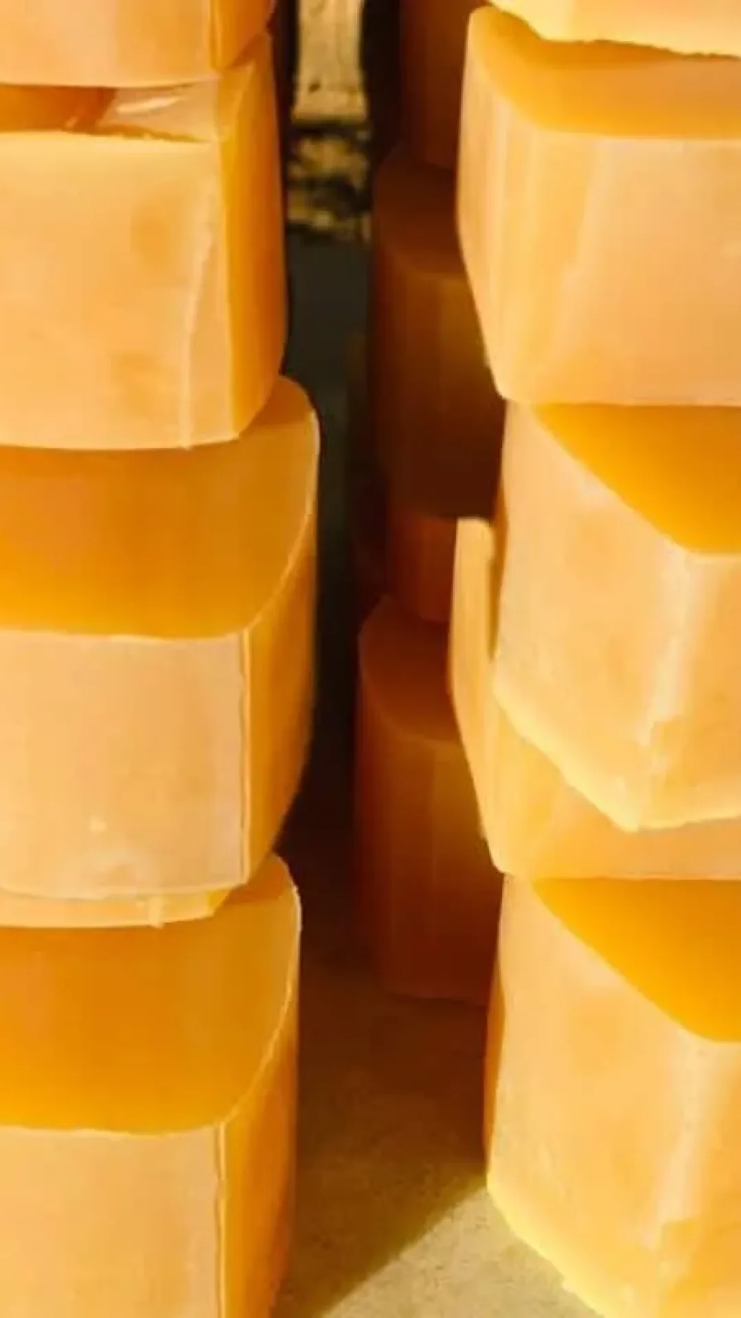 Como fazer sabão caseiro que rende bastante usando ingredientes bem simples