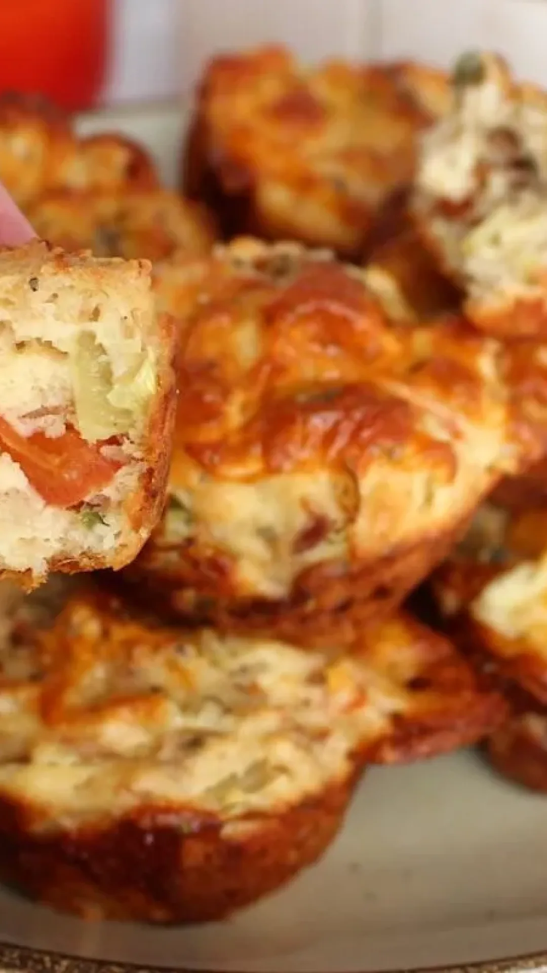Como fazer tortinha de atum leve com uma massa bem molhadinha para o lanche da tarde