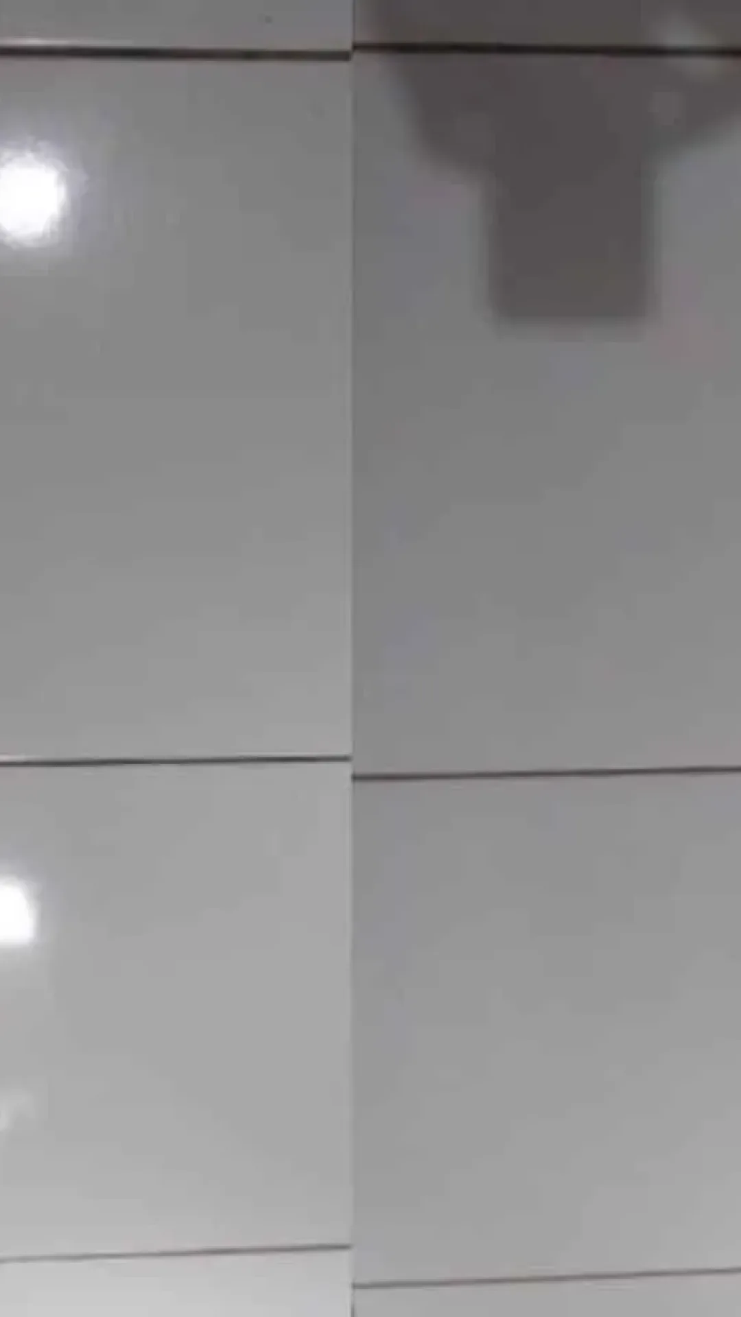 Como limpar azulejo manchado de gordura: misturinha caseira fácil e barata