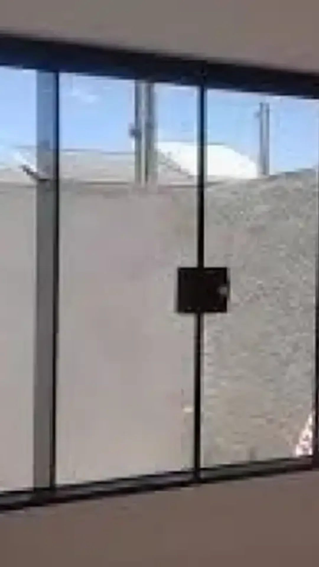 Como limpar vidros da janelas e box do banheiro: diarista me contou essa dica sensacional