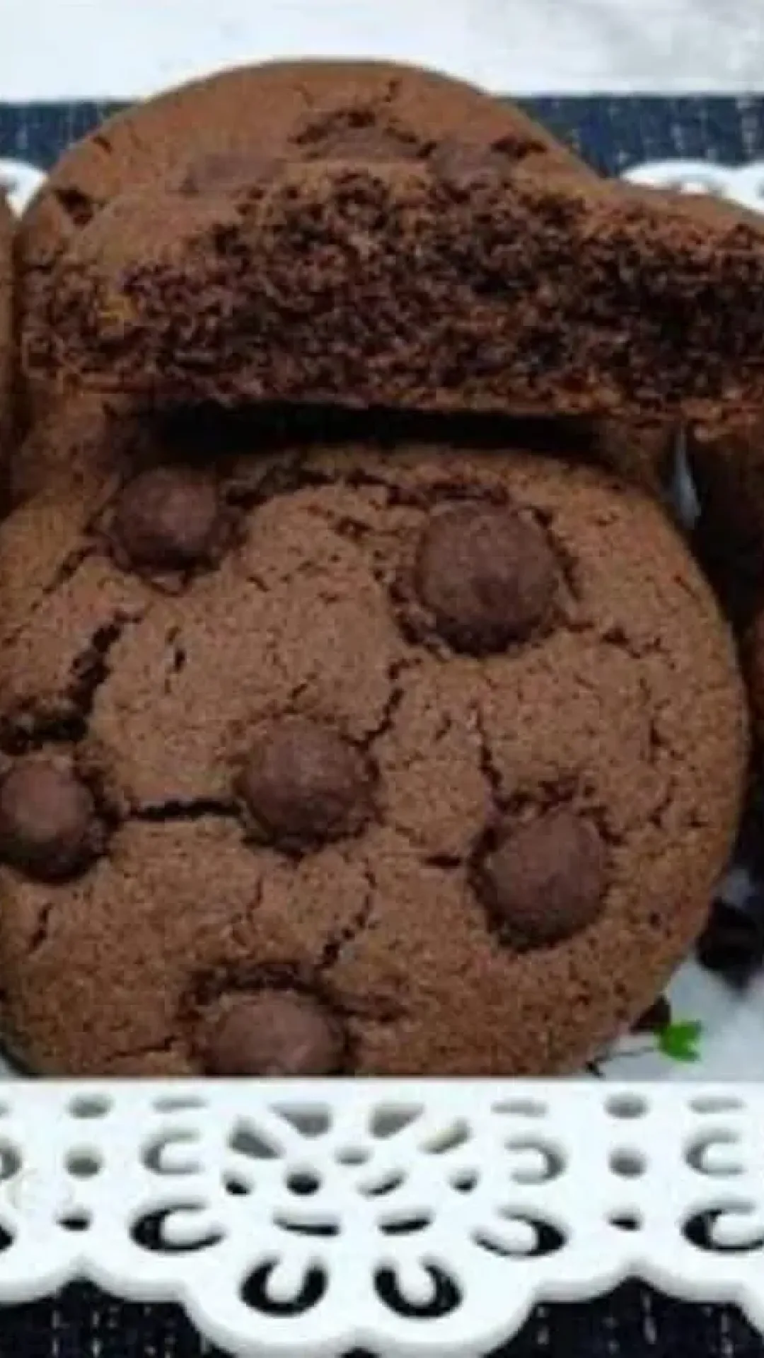 Coockies de chocolate muito fáceis de preparar, perfeitos para vender ou servir para as crianças