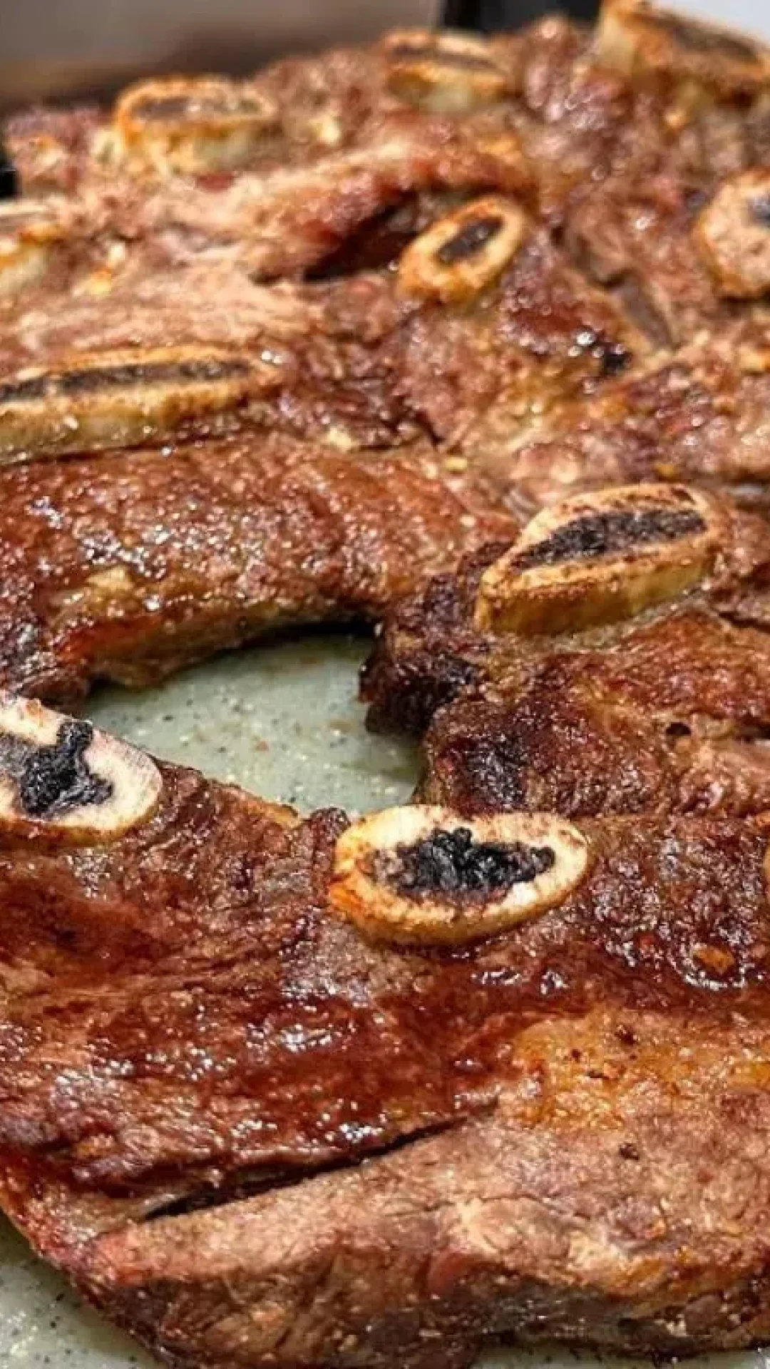 Costela assada na air fryer para o almoço que fica parecendo churrasco