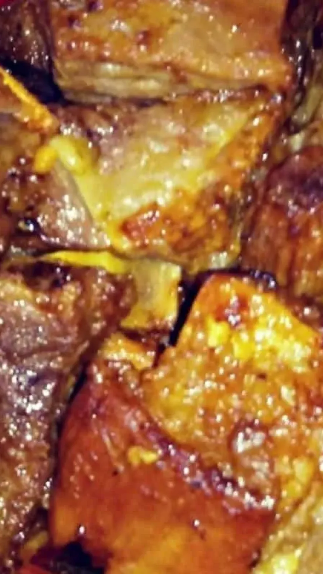 Costela assada na panela muito suculenta que sai desmanchando e soltando do osso