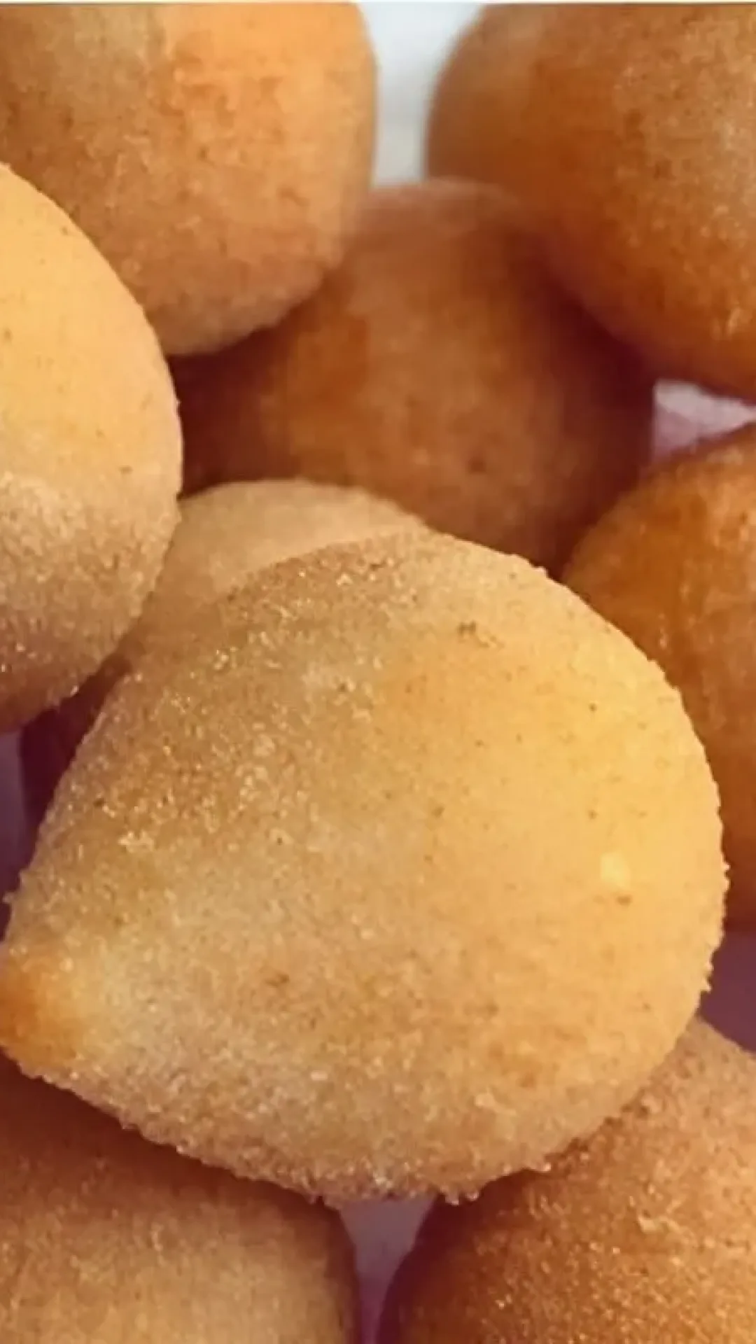 Coxinha de frango com massa de batata macia que desmancha na boca