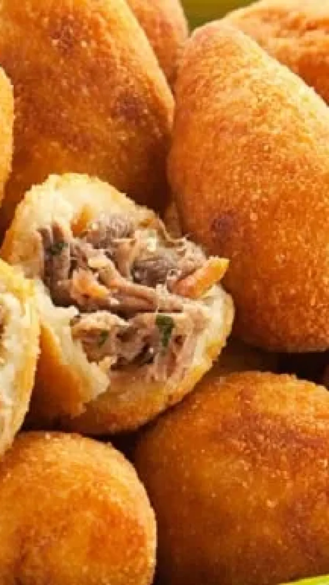 Coxinha de Mandioca com Carne Seca