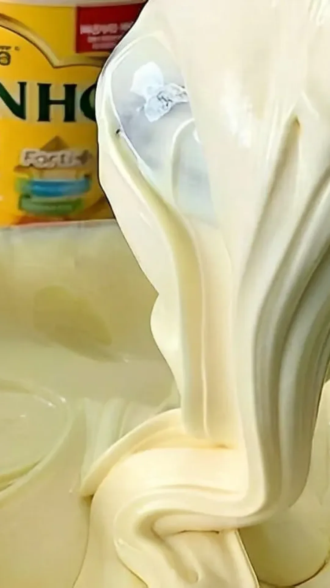 Creme trufado de Leite Ninho para sobremesa ou recheio de bolo uma delícia
