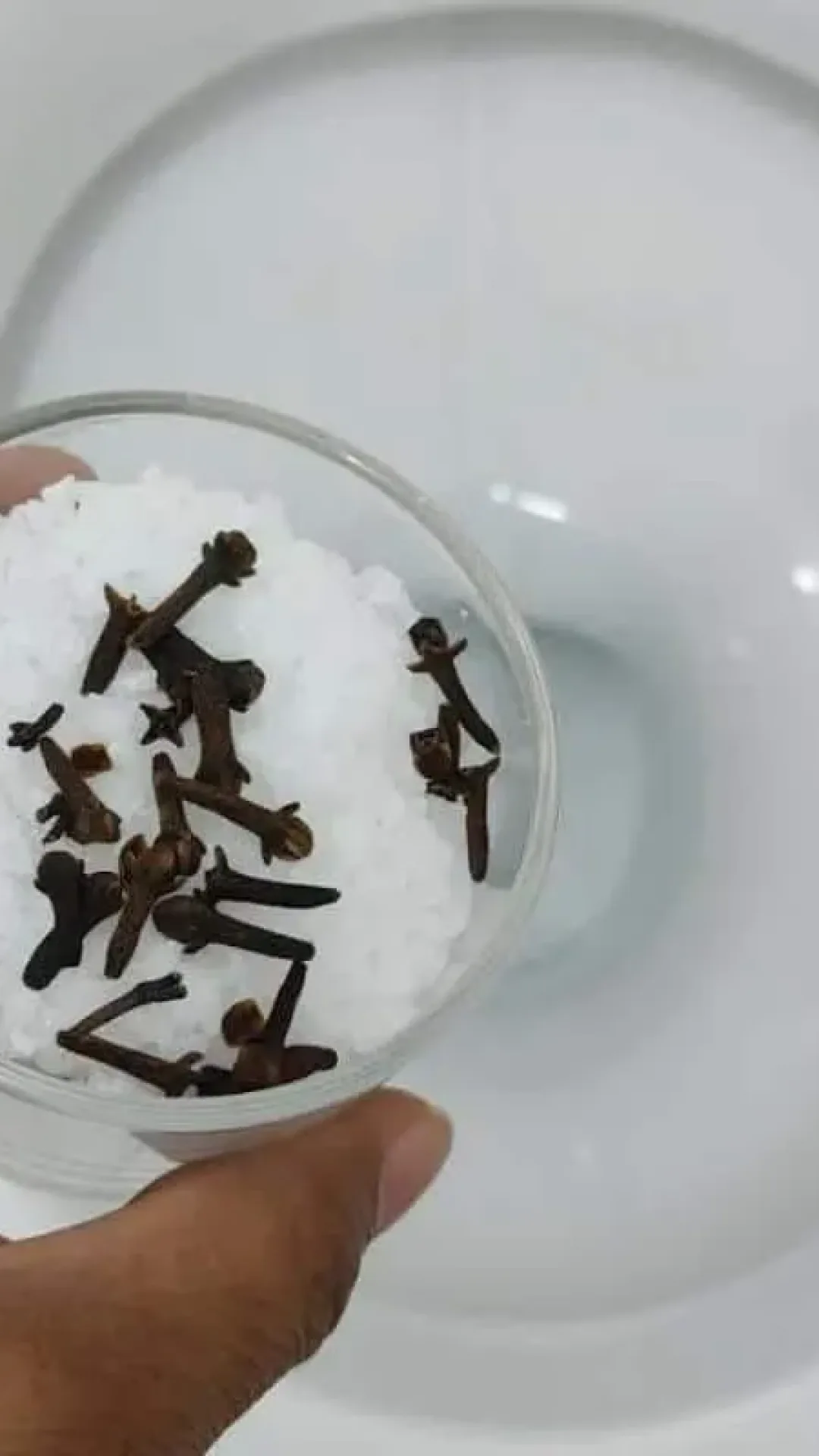 Dica para limpar e perfumar banheiro sem precisar gastar muito dinheiro com produto de limpeza