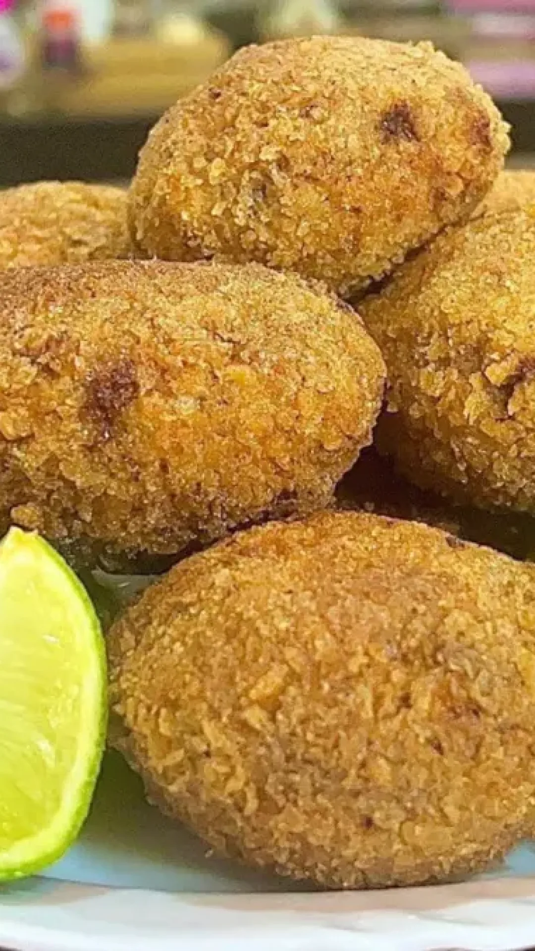 Disco de carne goiano com uma casquinha muito crocante e recheio suculento