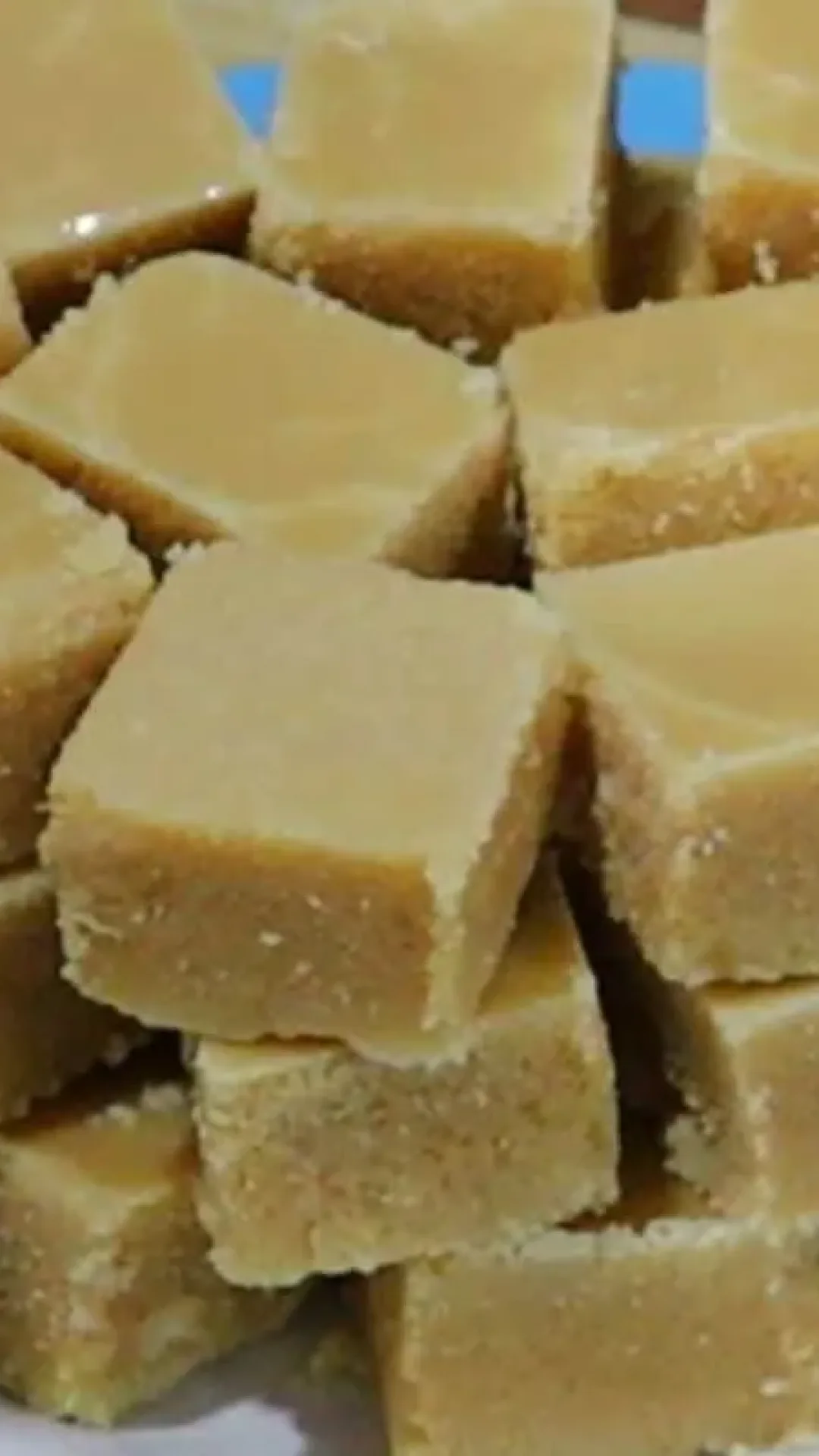 Doce de leite de corte pronto em minutos que derrete na boca para sua mesa de doces