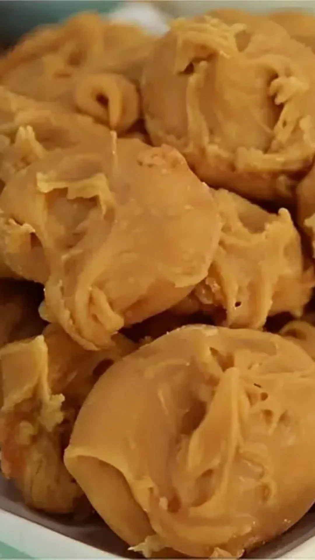 Doce pingo de leite caseiro igual vovó fazia no sítio para mim e meus primos