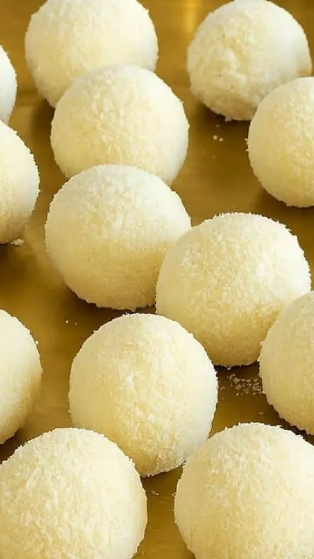 Docinho de abacaxi sem fogo e super prático, só misturar tudo e levar para gelar