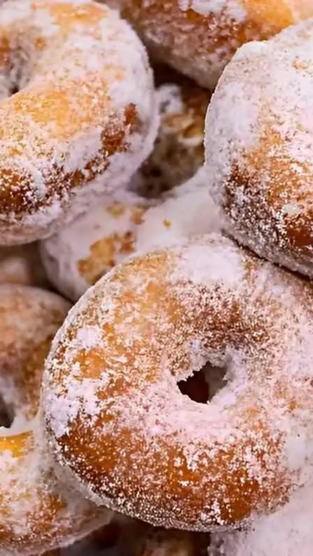Donuts caseiro muito fofinho e fácil de fazer para servir na hora do café