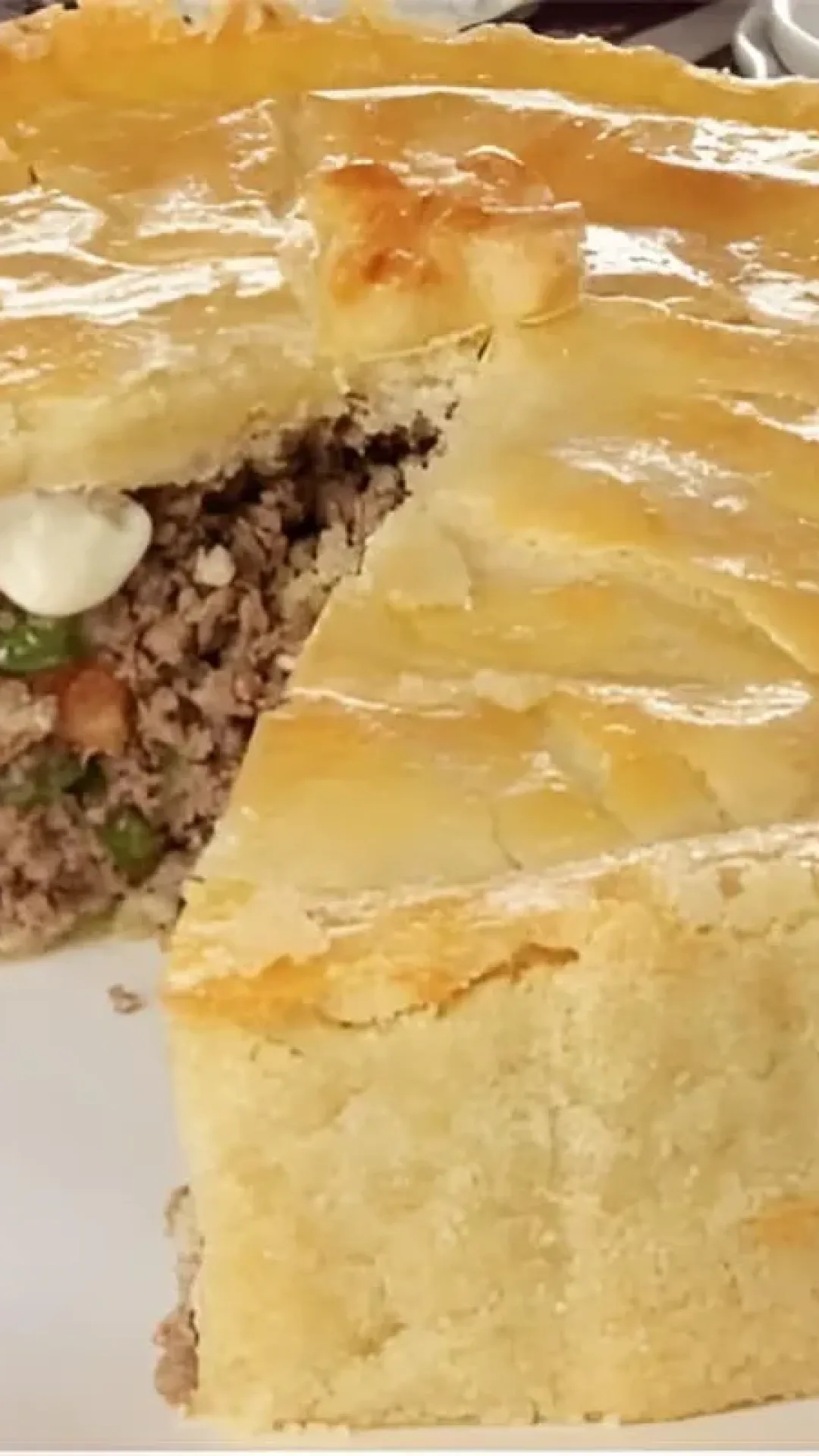 Empadão de carne moída com queijo receita fácil e deliciosa pra fazer hoje mesmo