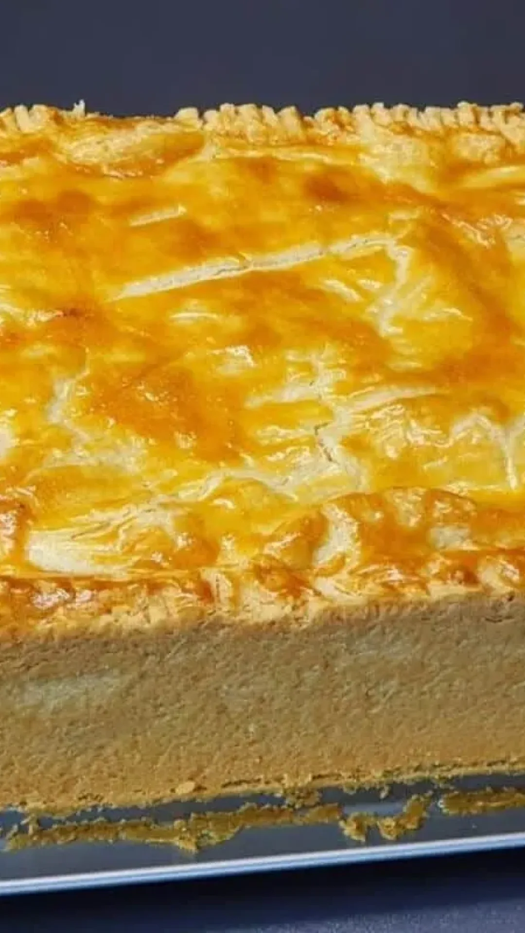 Empadão de frango caseiro delicioso que derrete na boca e faz o maior sucesso